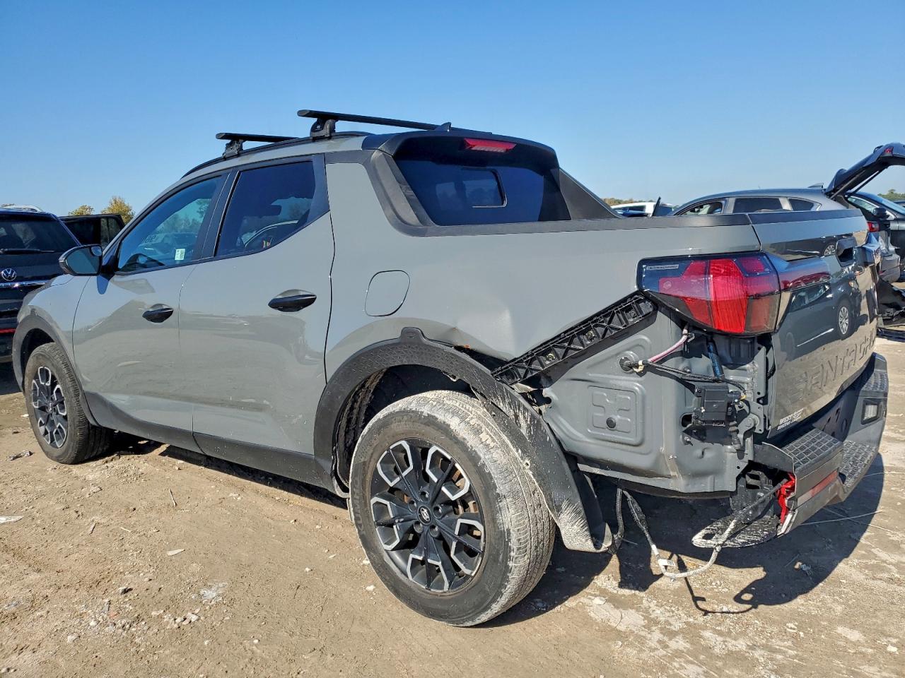 2024 Hyundai Santa Cruz Sel - Image 2