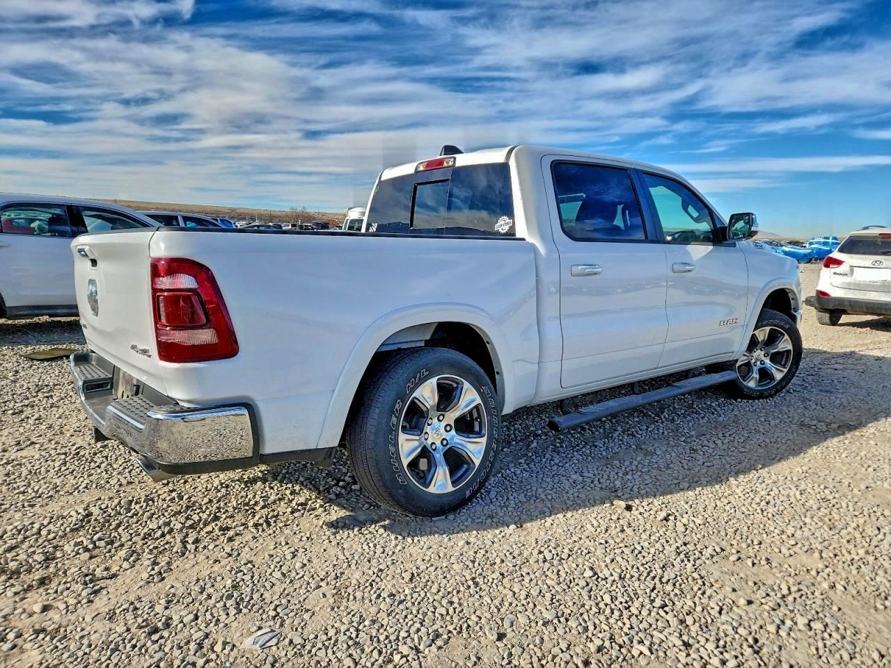 2022 Ram 1500 Laramie - Фото 3