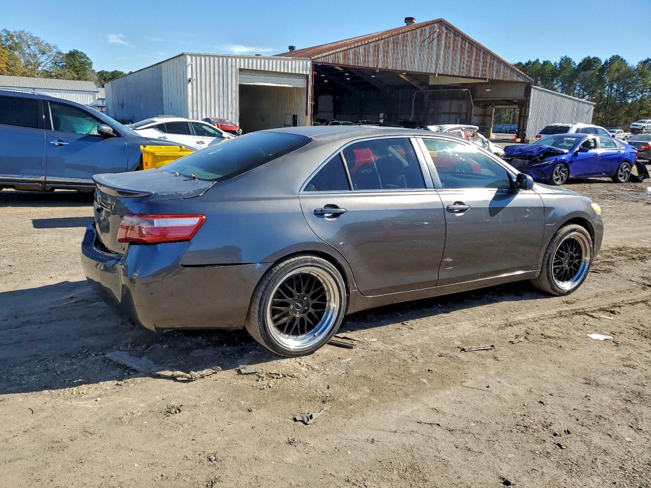 2008 Toyota Camry Le - Image 3