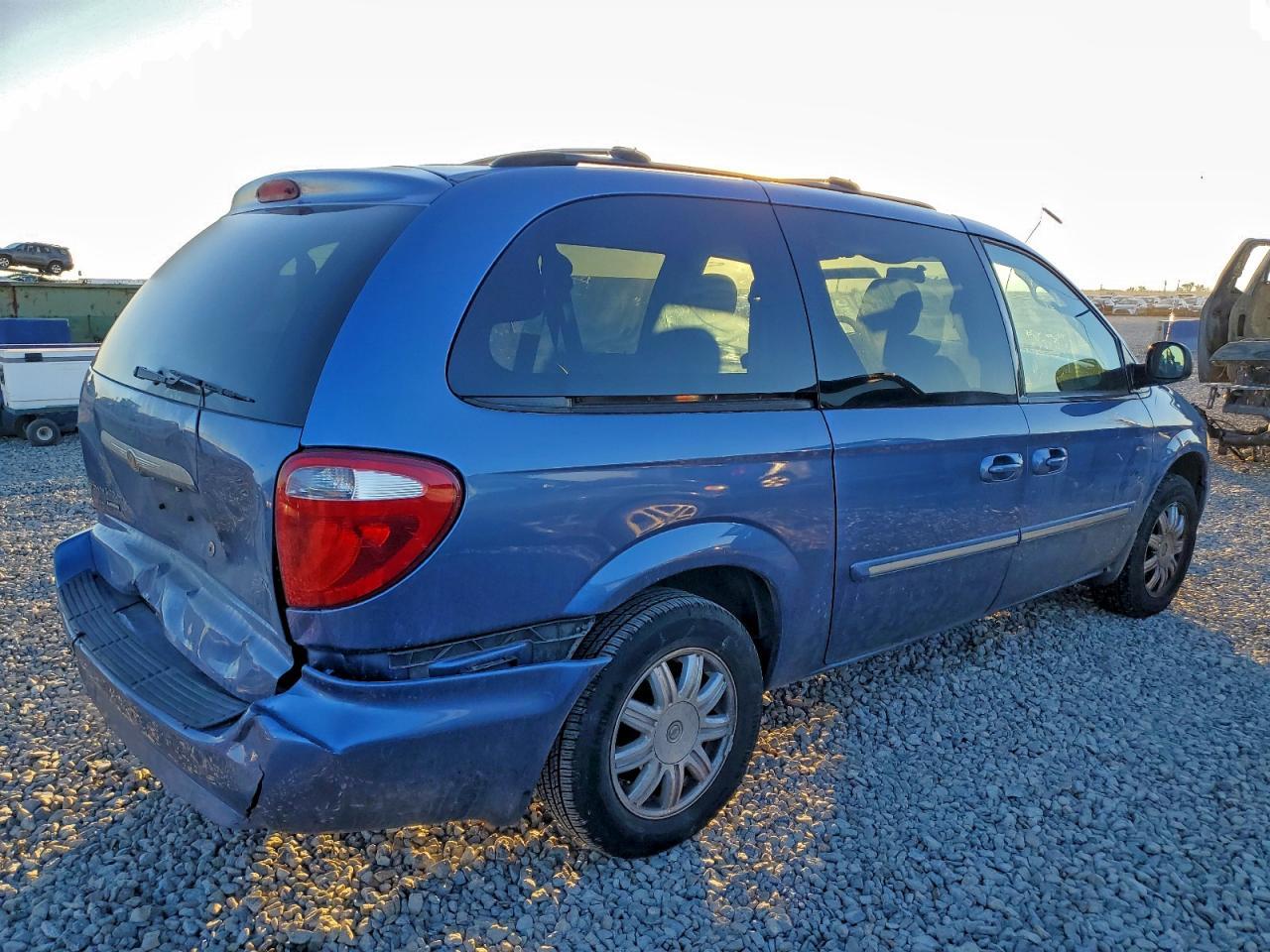 2007 Chrysler Town & Country Touring - Фото 3