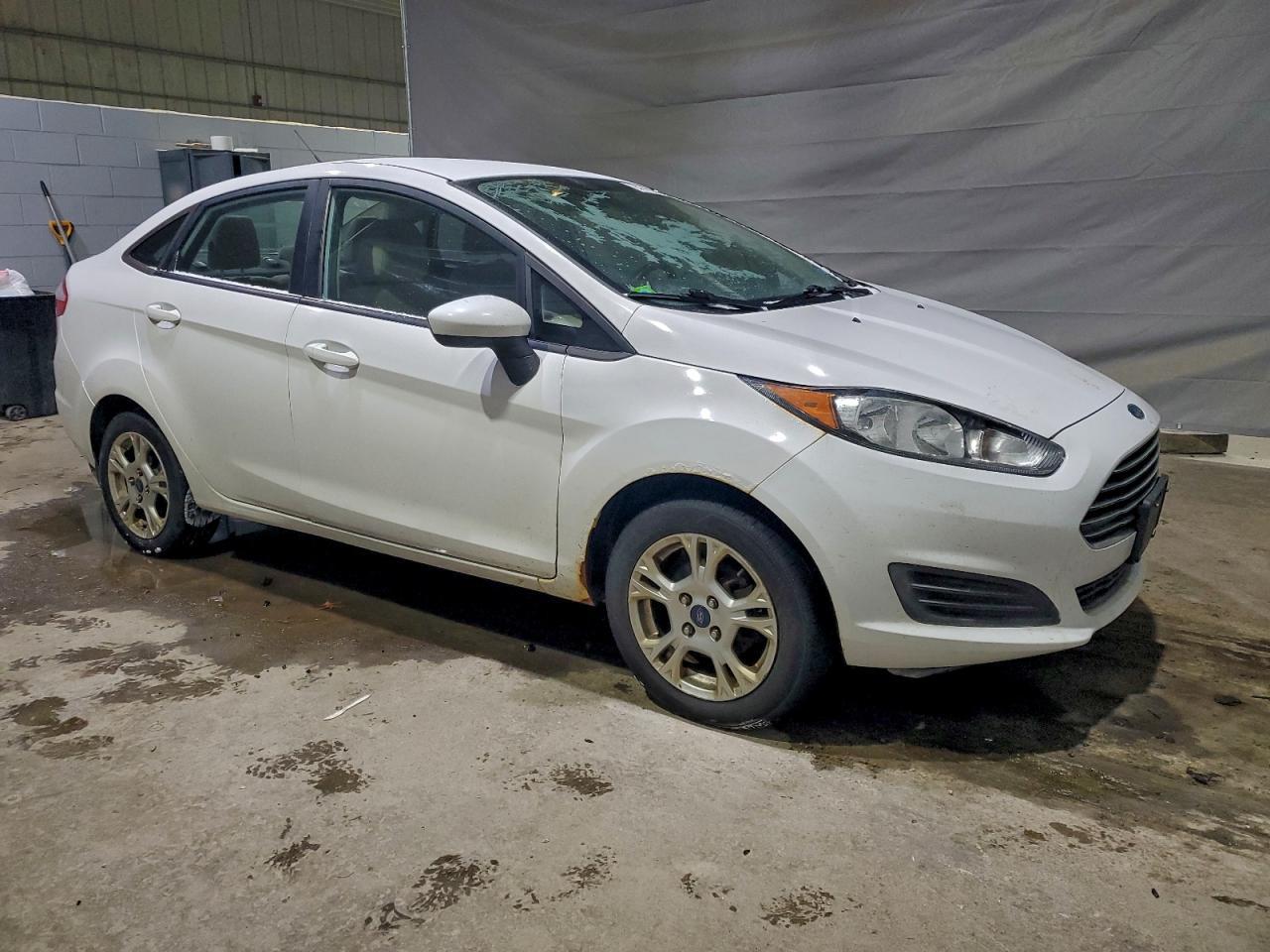 2015 Ford Fiesta Se - Image 4