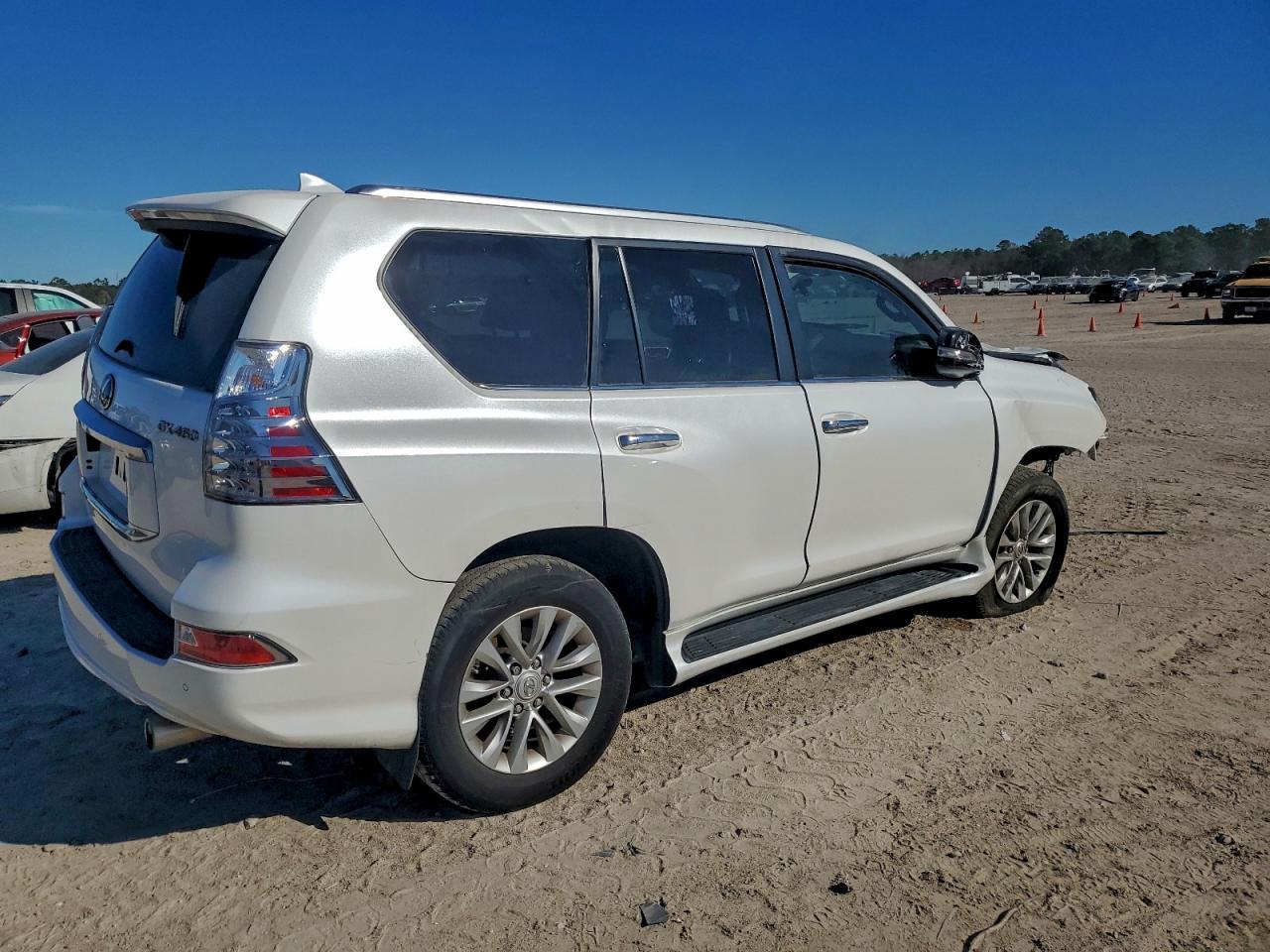 2023 Lexus Gx 460 - Image 3