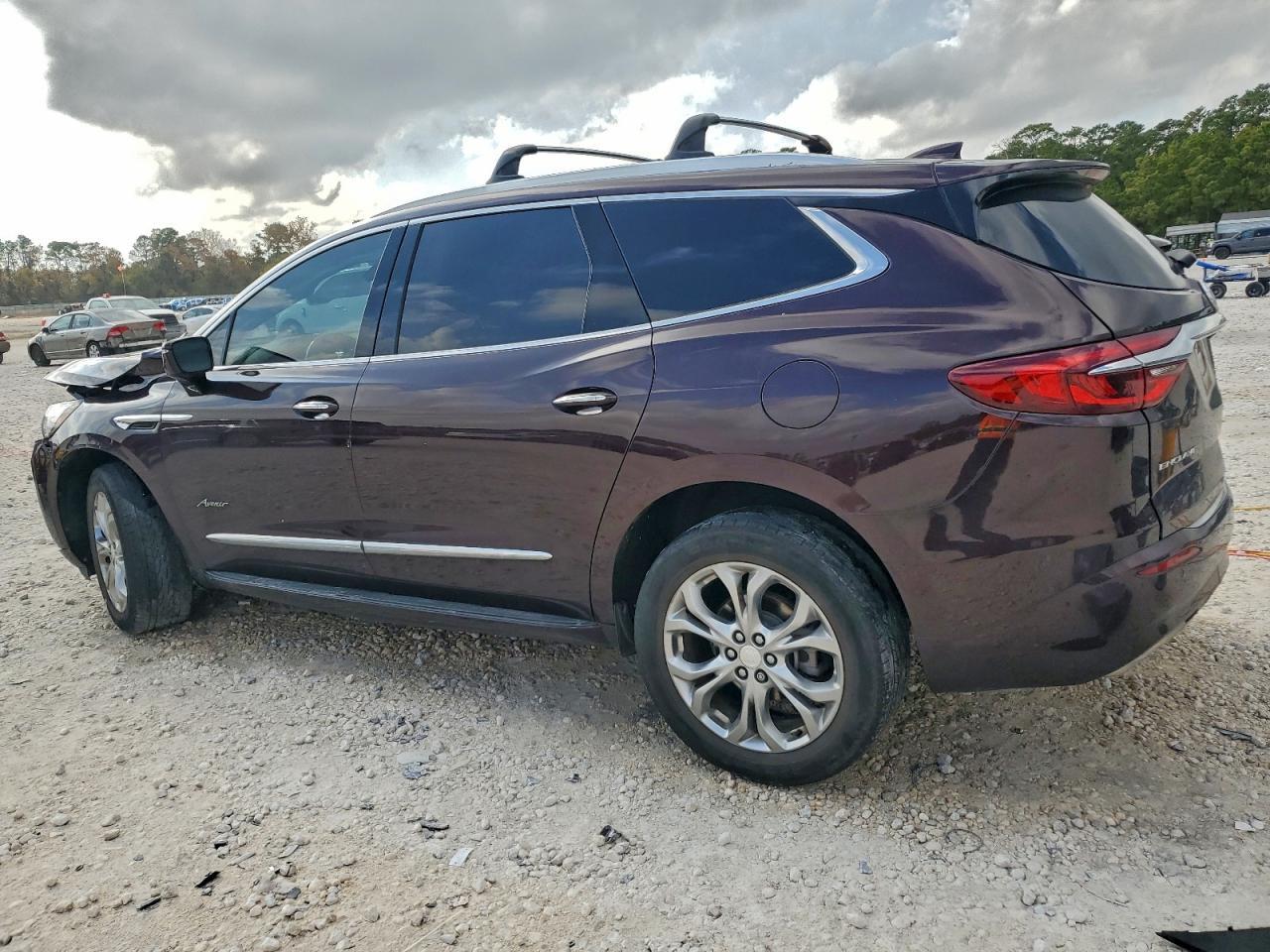 2020 Buick Enclave Avenir - Image 2