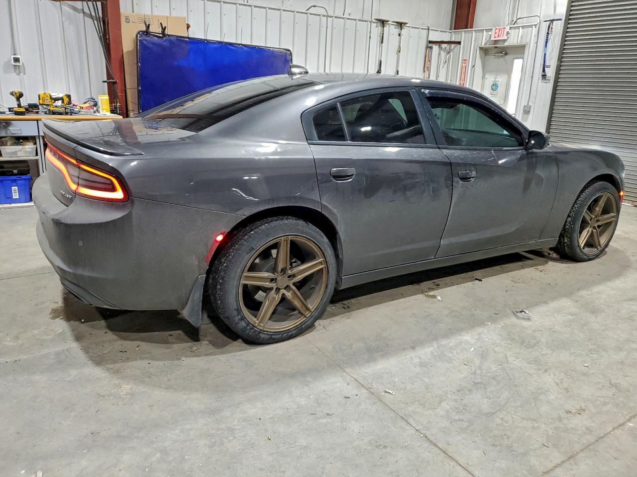 2016 Dodge Charger Sxt - Фото 3