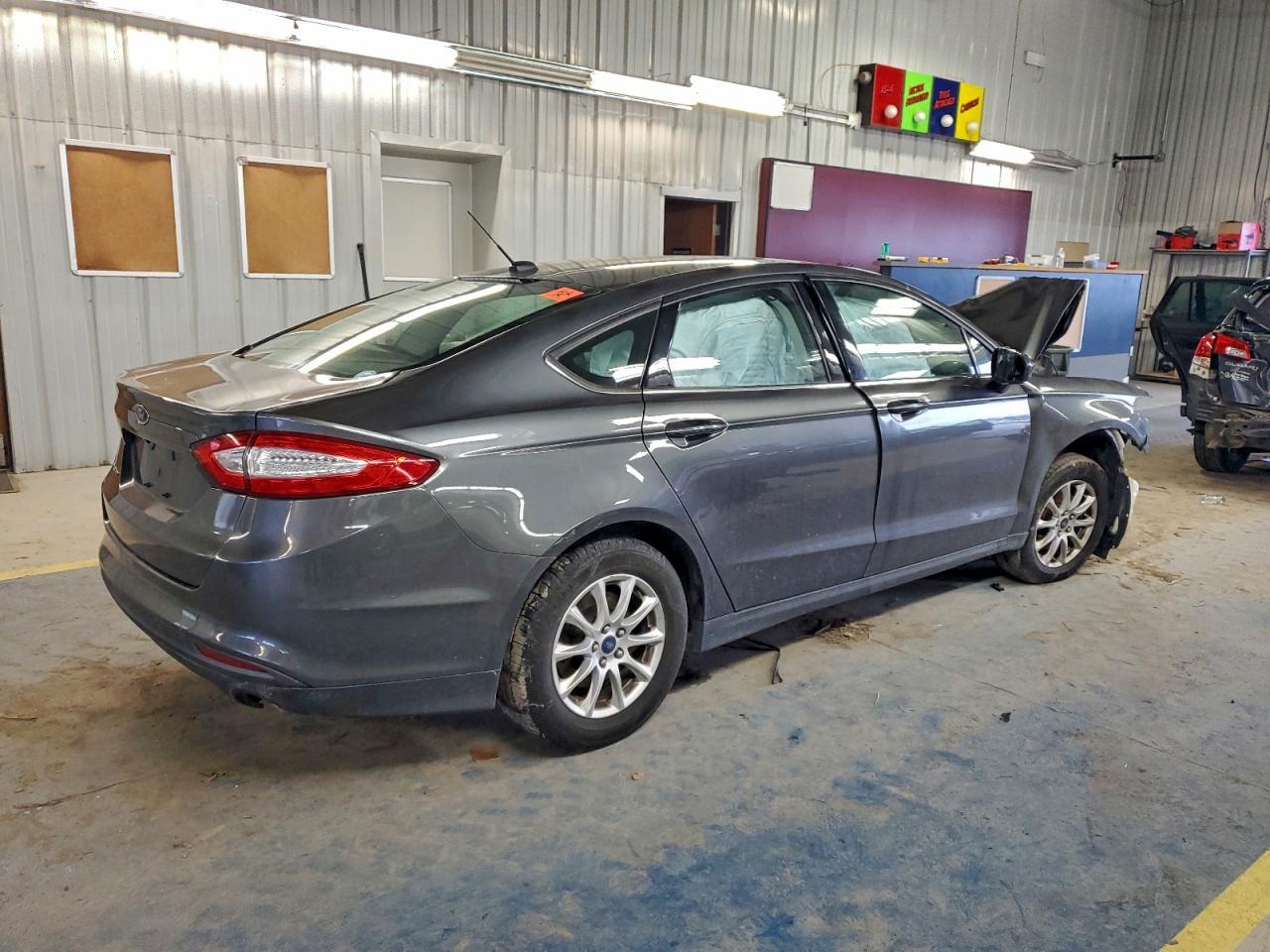 2015 Ford Fusion S - Фото 3