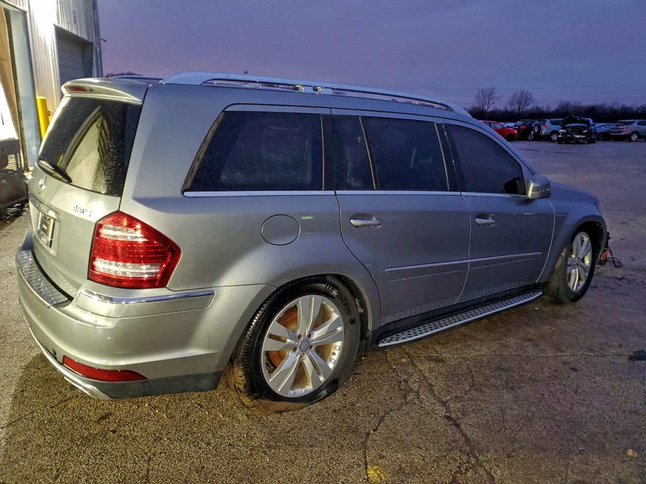 2012 Mercedes-Benz Gl 450 4Matic - Image 3