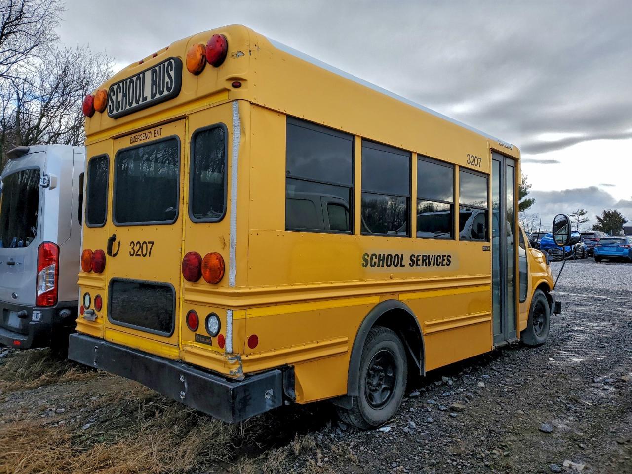 2011 Chevrolet School Bus - School Bus - Image 4