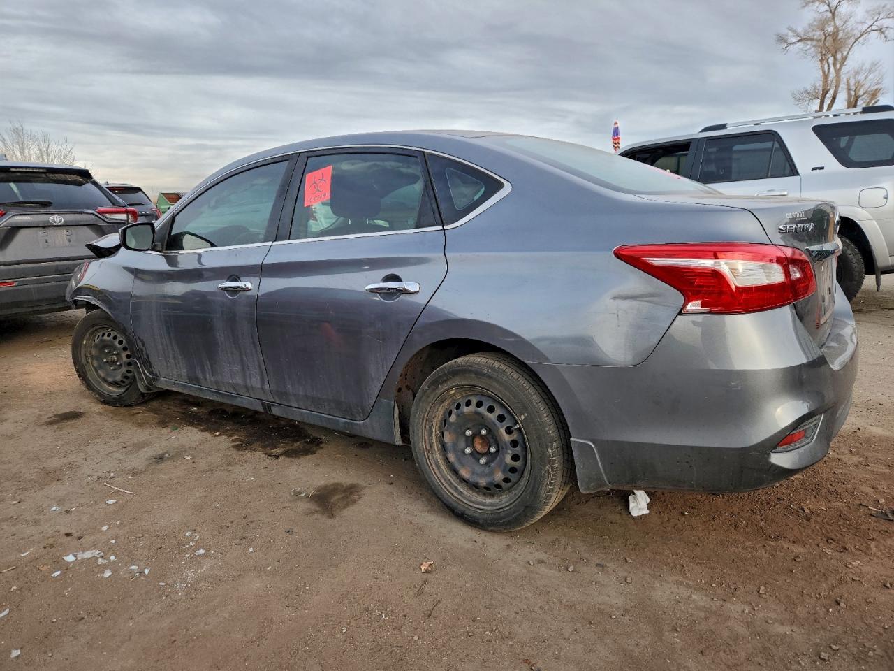 2016 Nissan Sentra S - Фото 2