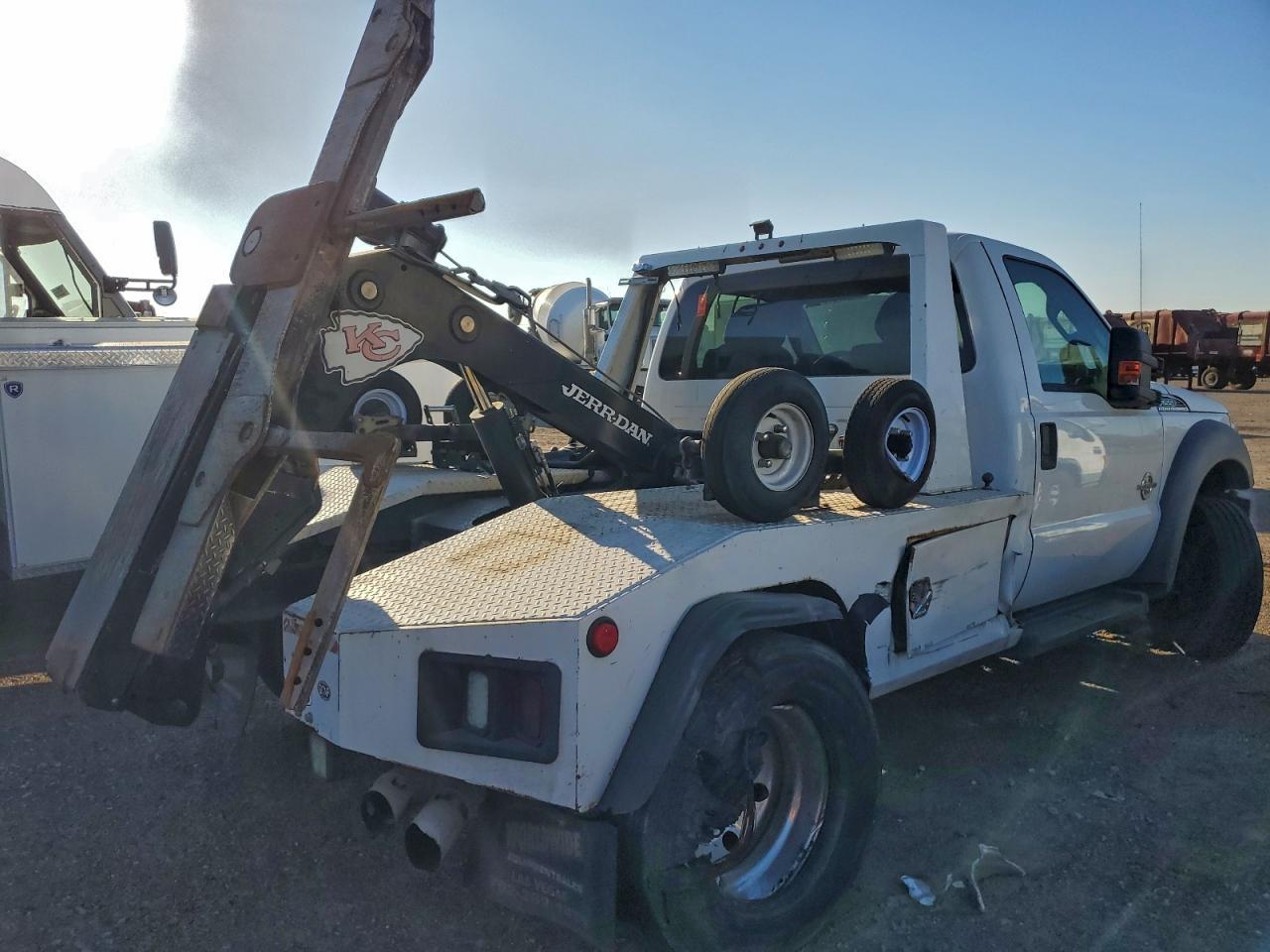 2016 Ford F550 Super Duty - Image 4