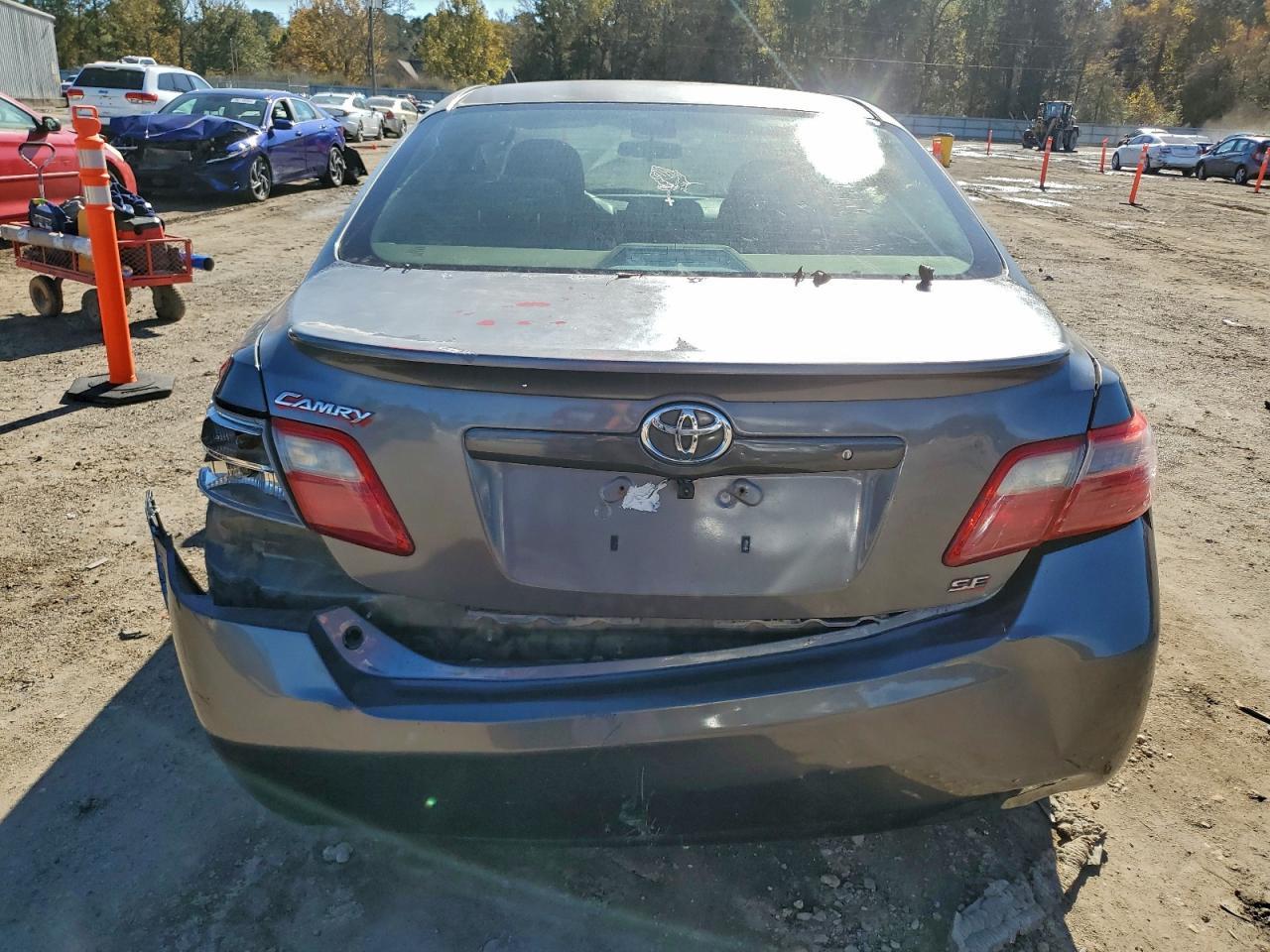2008 Toyota Camry Le - Image 6
