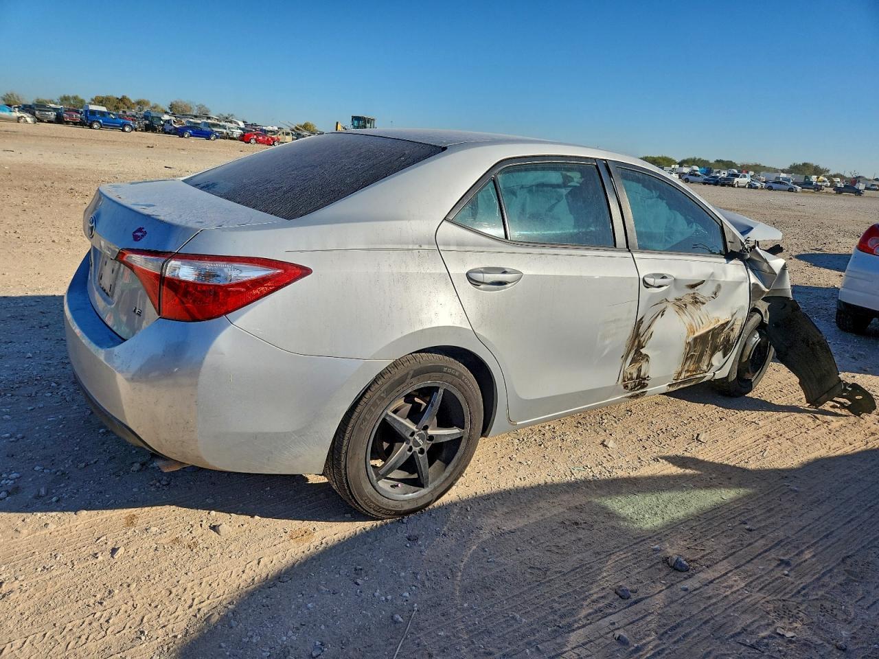 2015 Toyota Corolla L - Фото 3