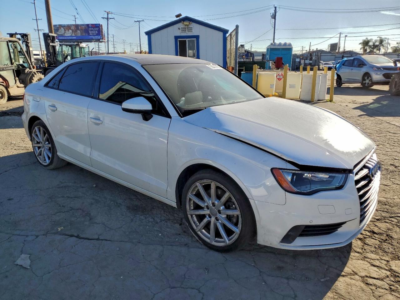2016 Audi A3 Premium - Фото 4