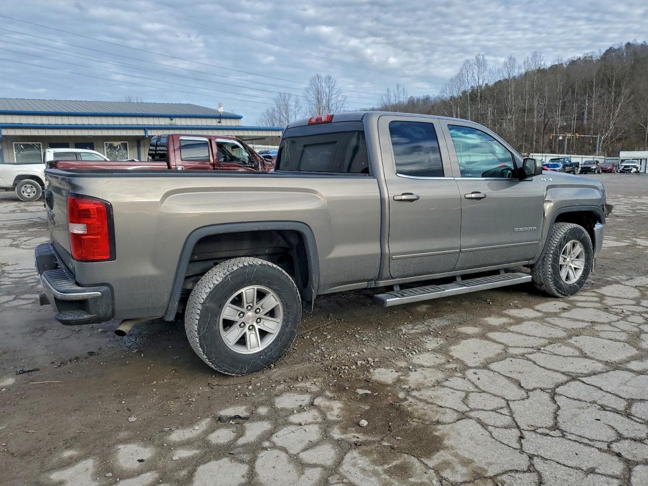 2017 GMC Sierra K1500 Sle - Image 3