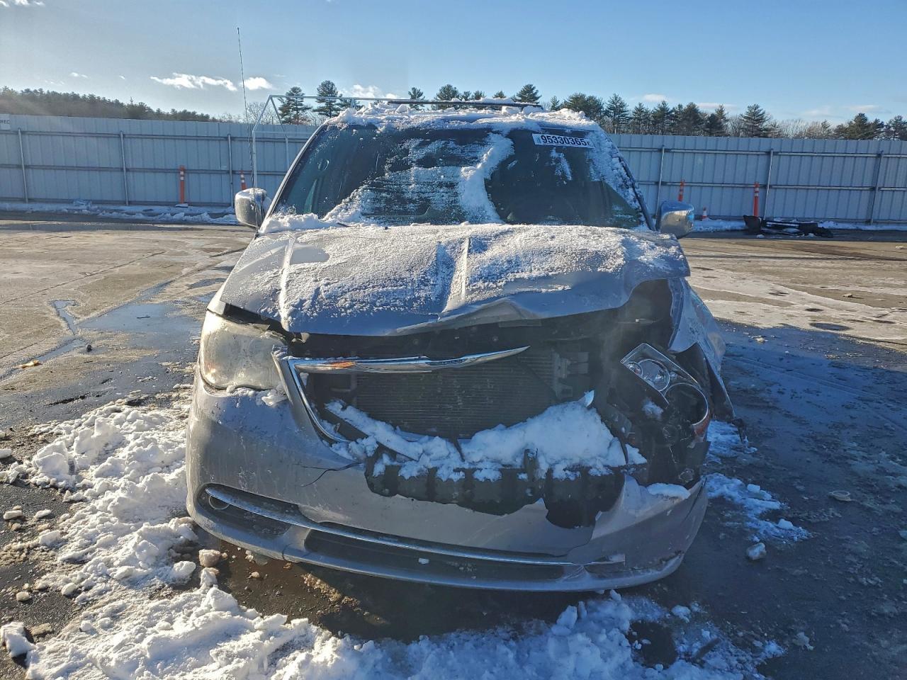 2013 Chrysler Town & Country Touring L - Фото 5