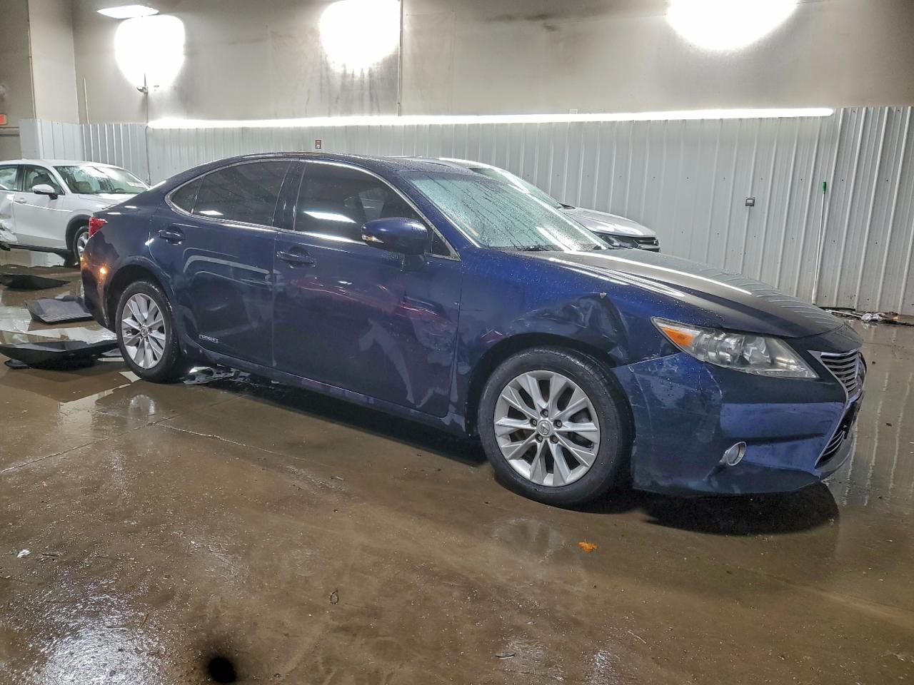2013 Lexus Es 300H - Image 4