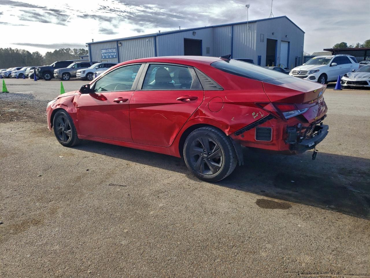 2023 Hyundai Elantra Sel - Фото 2