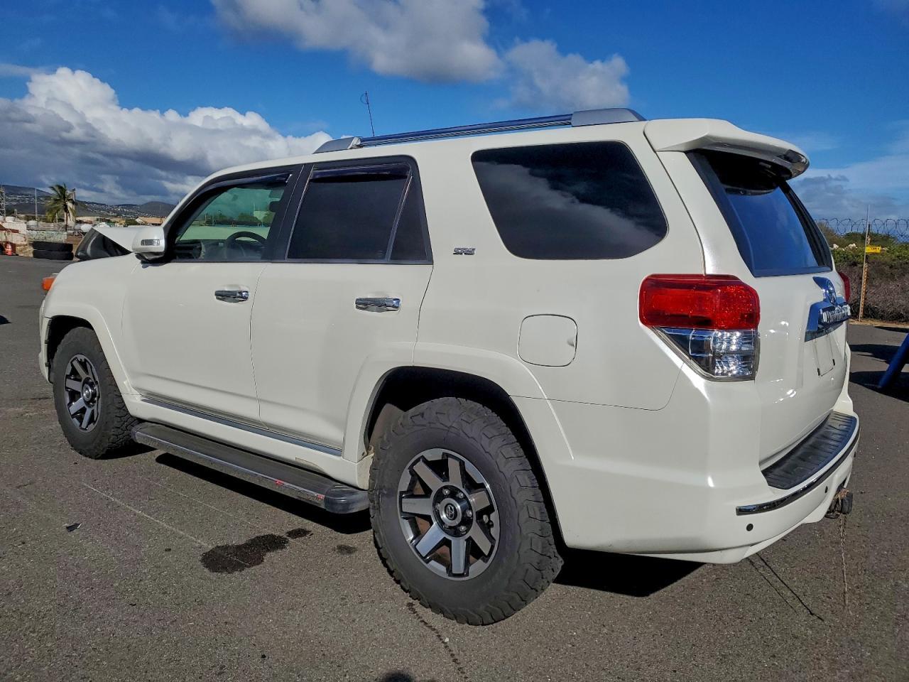 2013 Toyota 4Runner Sr5 - Фото 2