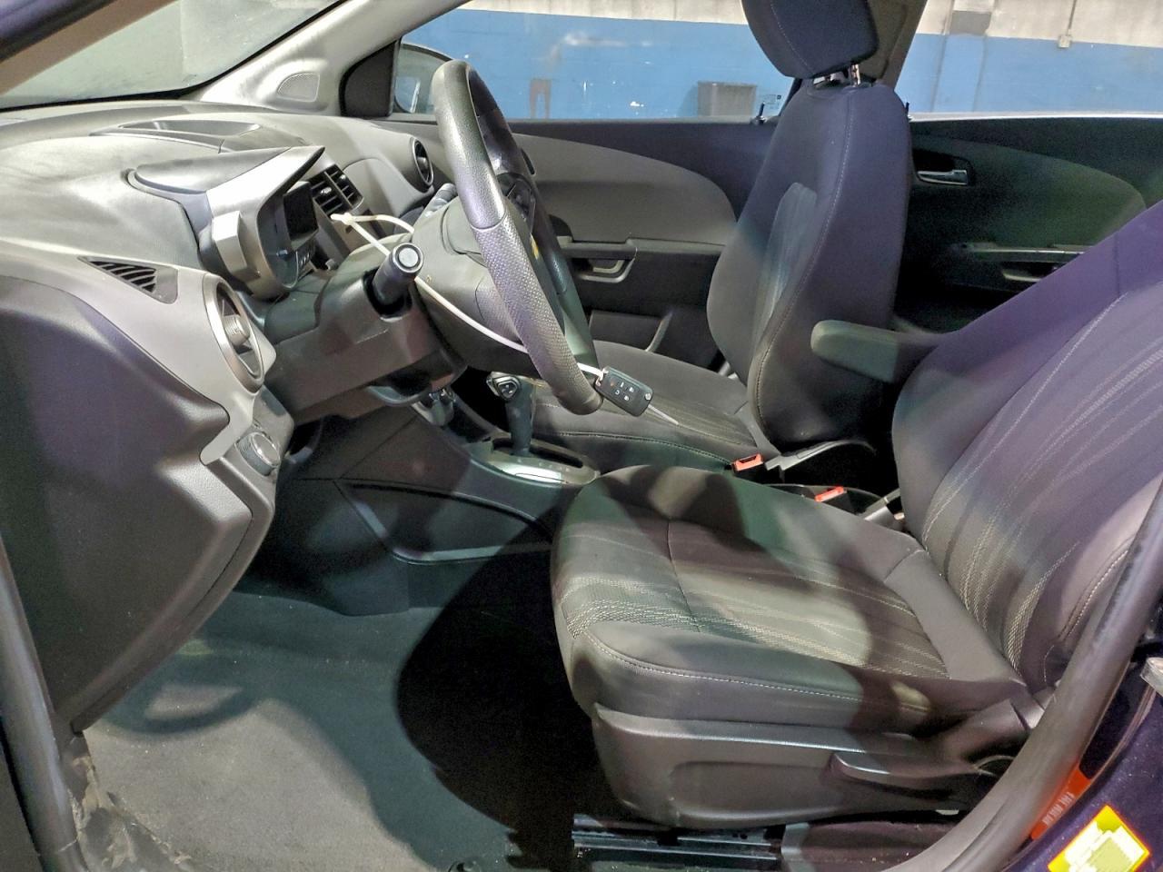 2015 Chevrolet Sonic Lt - Фото 7