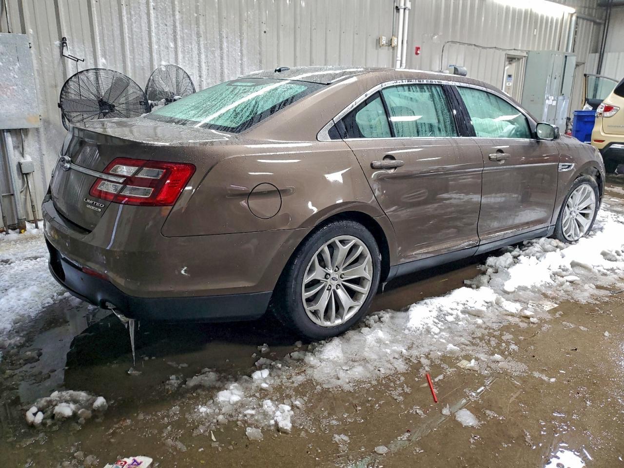 2015 Ford Taurus Limited - Фото 3