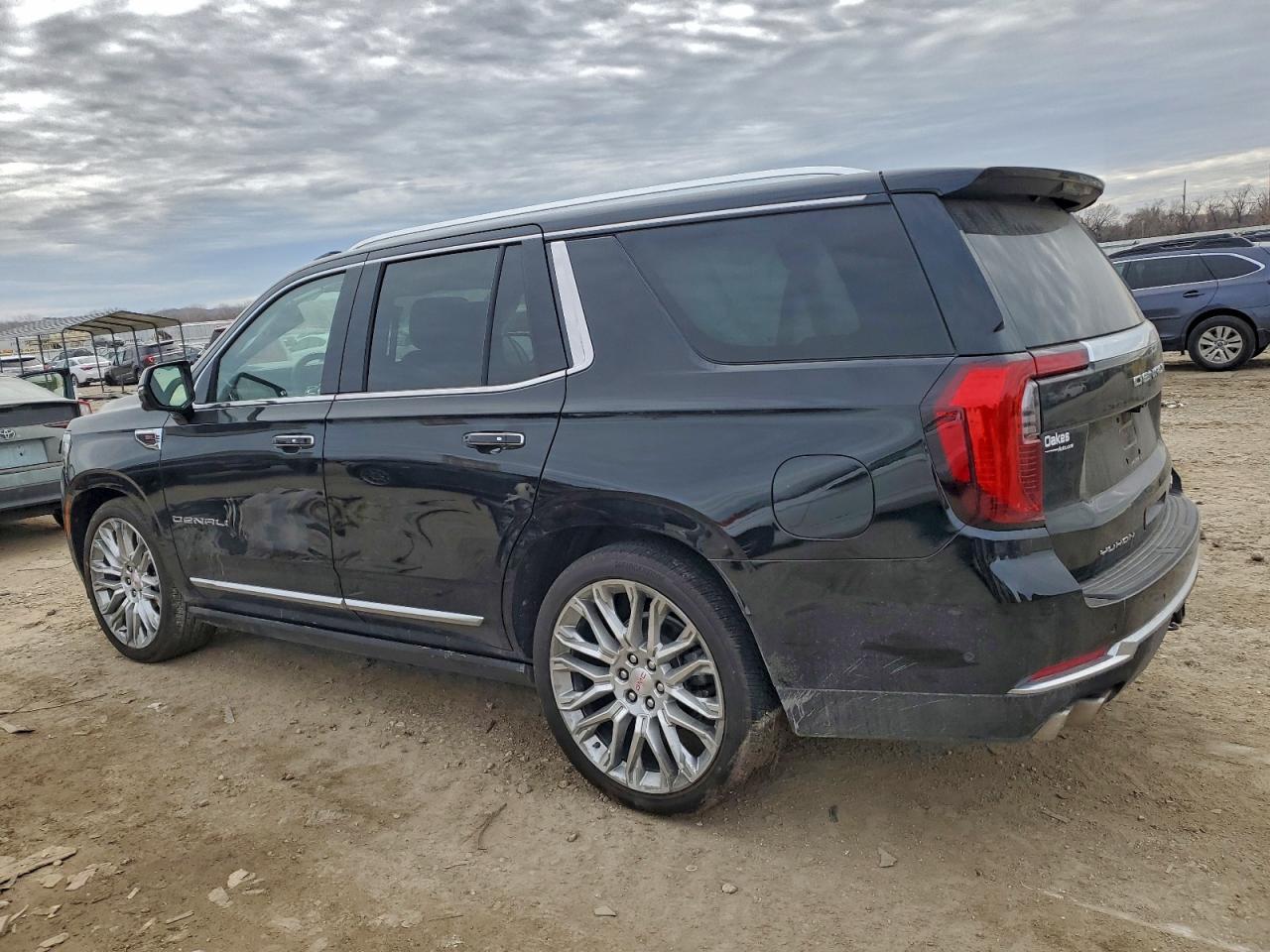 2025 GMC Yukon Denali - Image 2