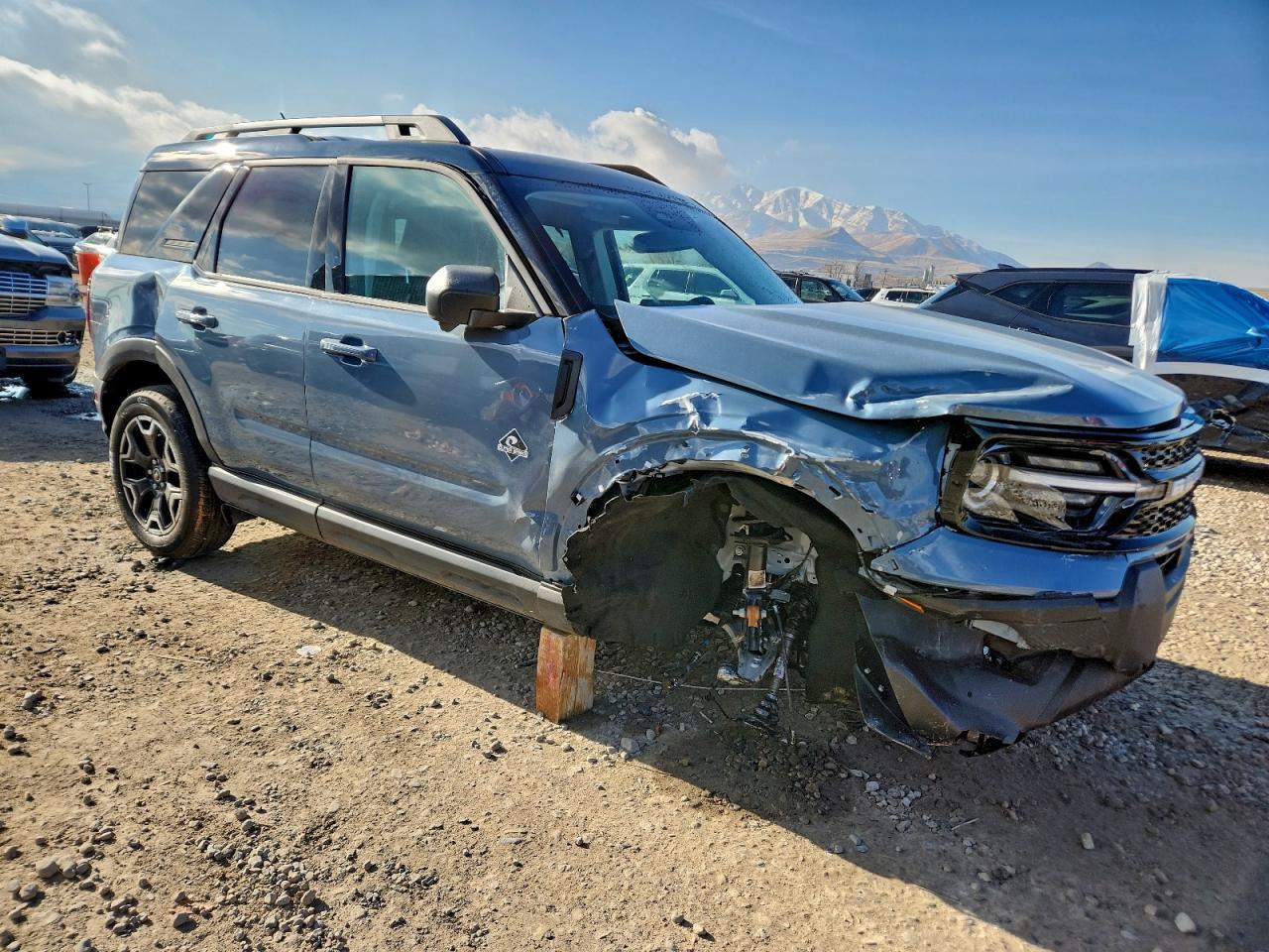2025 Ford Bronco Sport Outer Banks - Фото 4