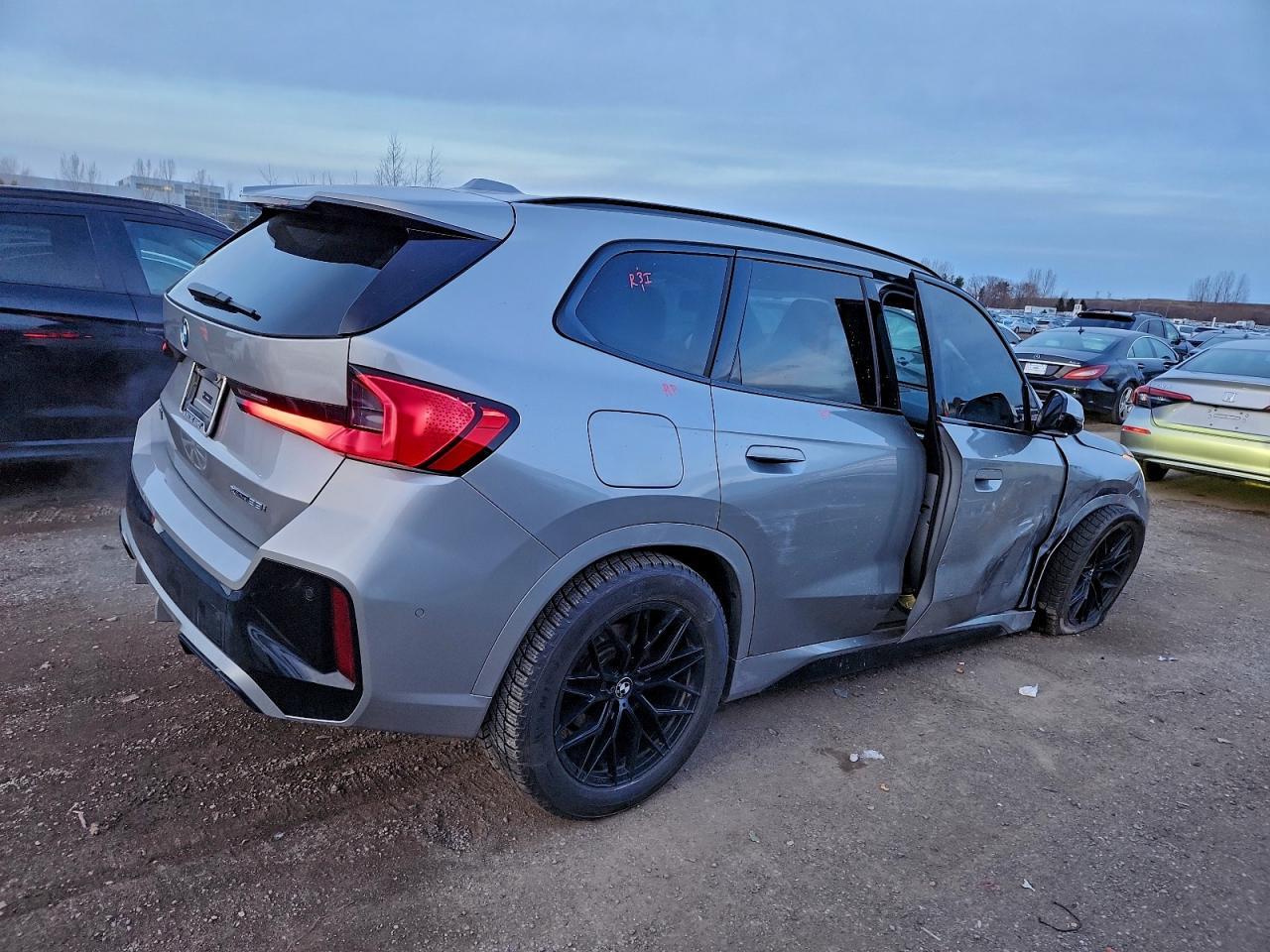 2023 BMW X1 xDrive28I - Фото 3