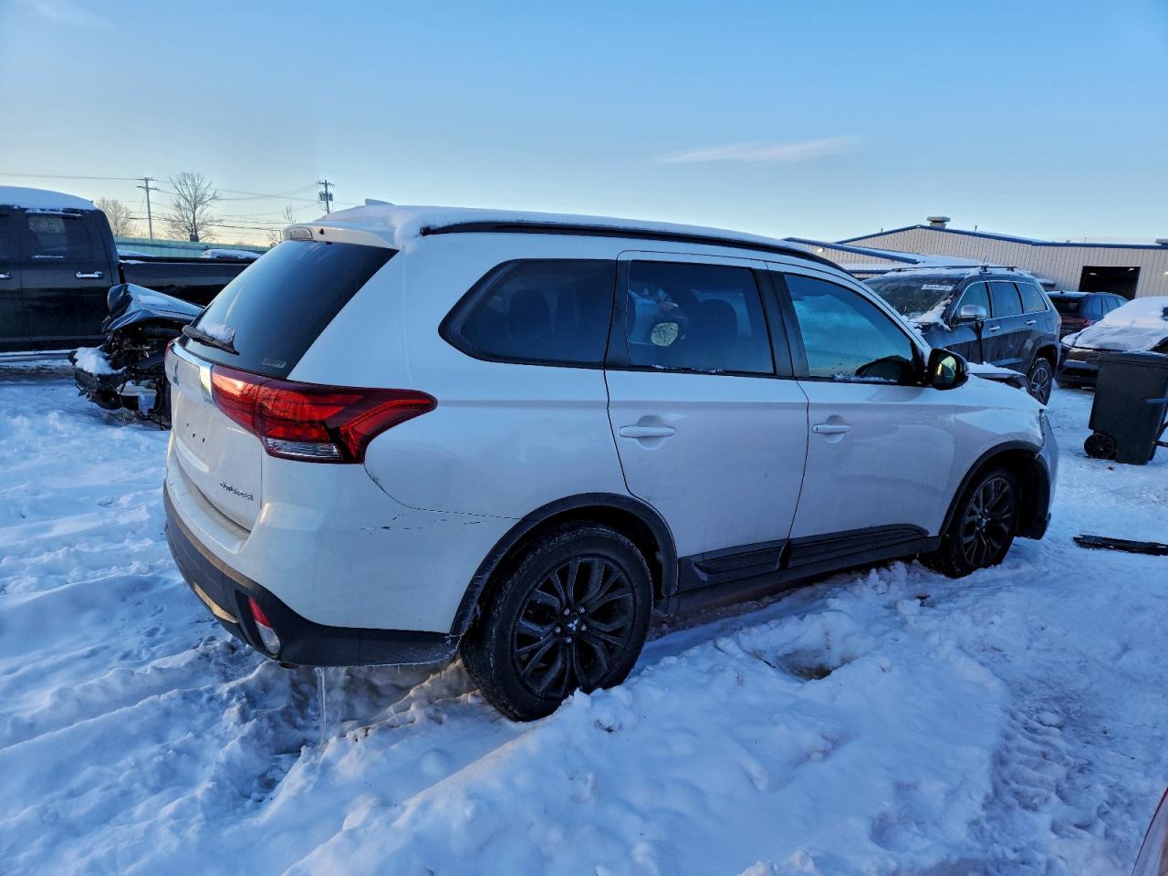2018 Mitsubishi Outlander Se - Image 3
