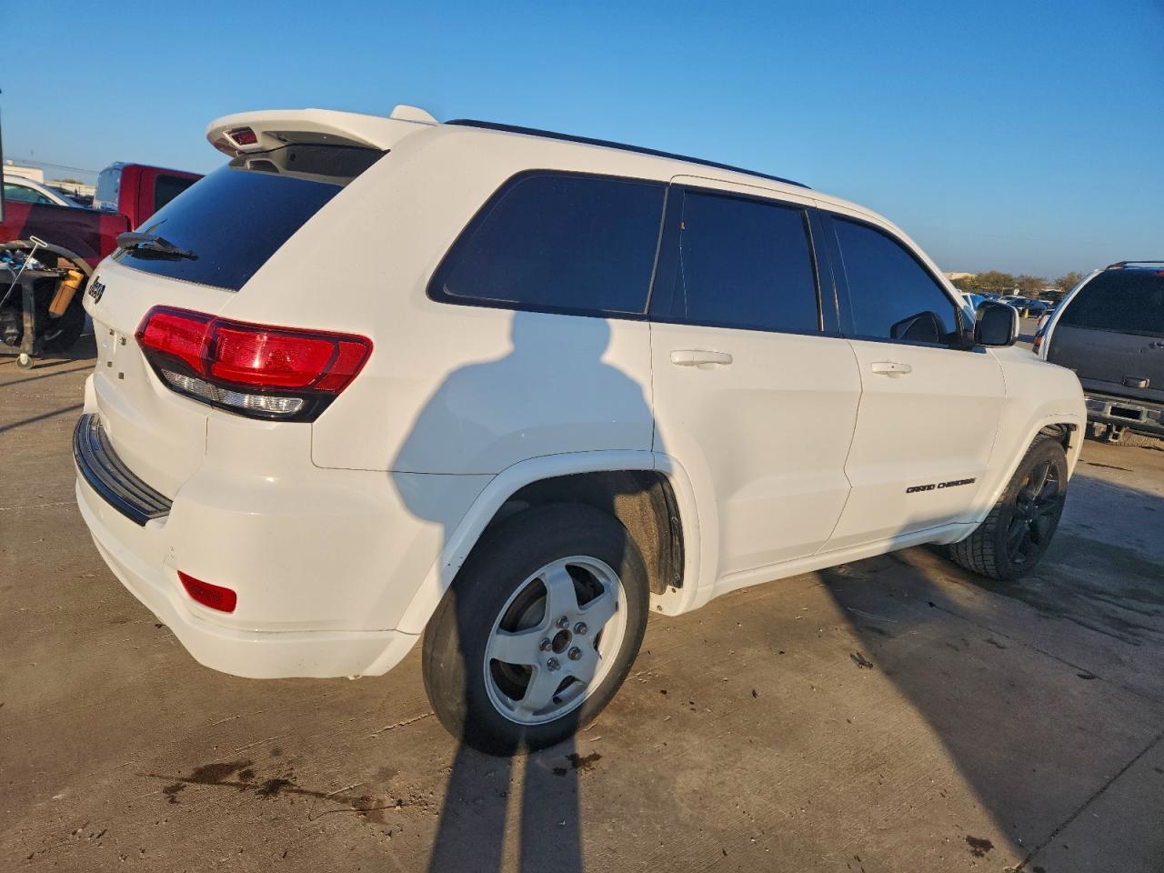 2017 Jeep Grand Cherokee Laredo - Фото 3