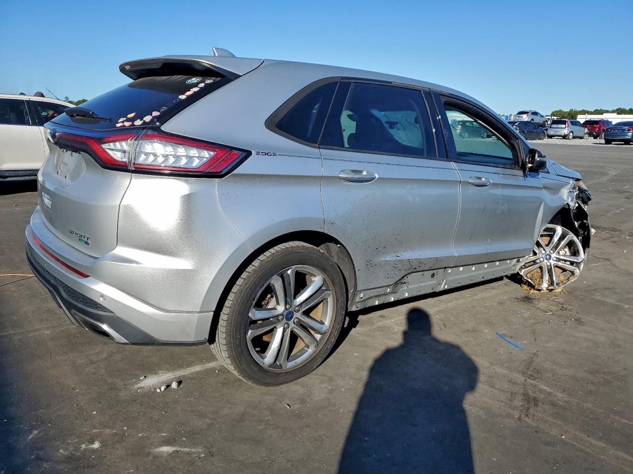 2015 Ford Edge Sport - Image 3