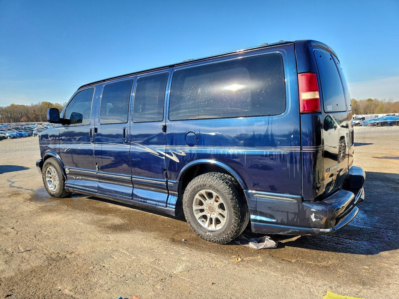 2005 Chevrolet Express G1500 - Фото 2