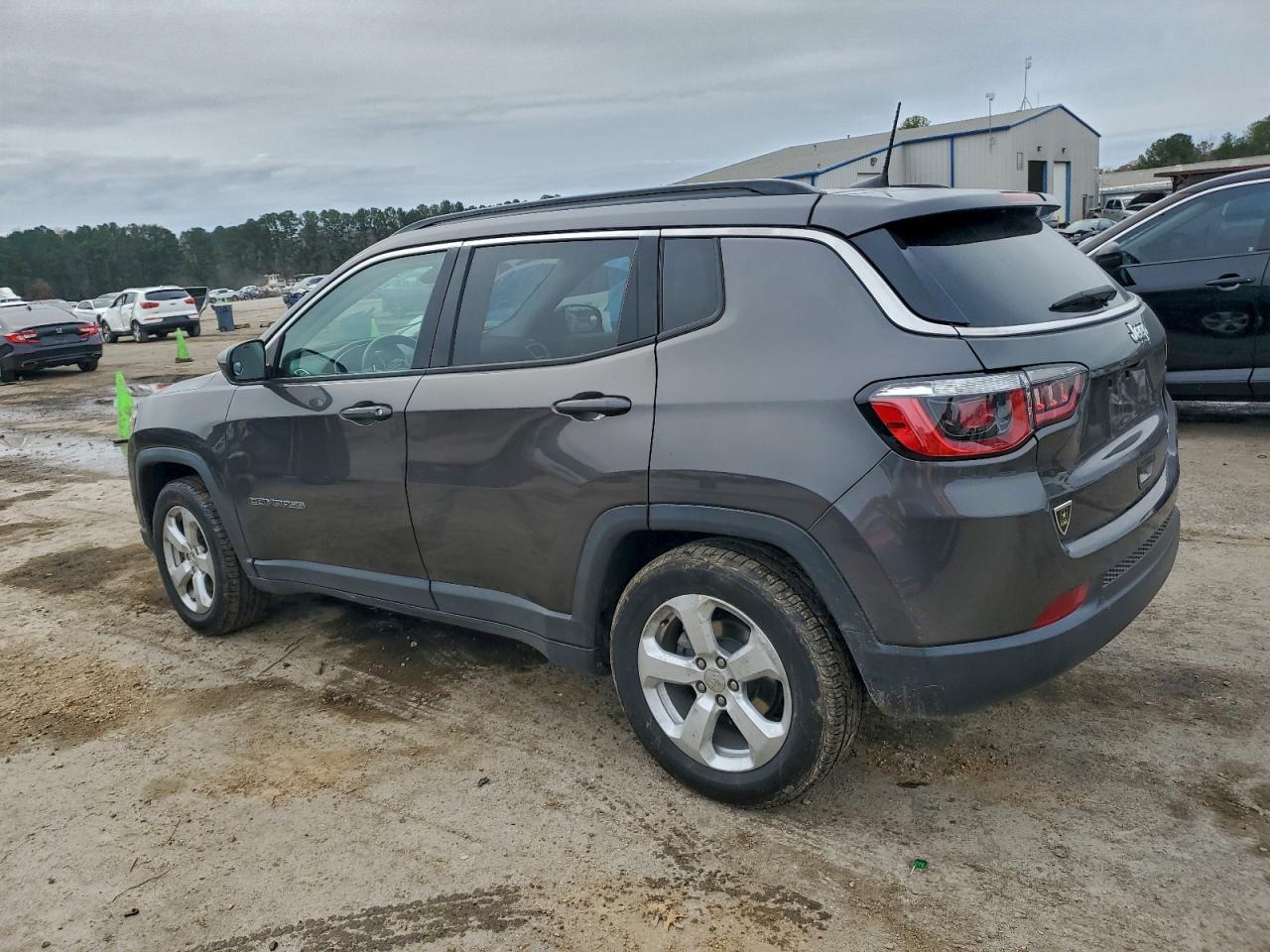 2018 Jeep Compass Latitude - Фото 2