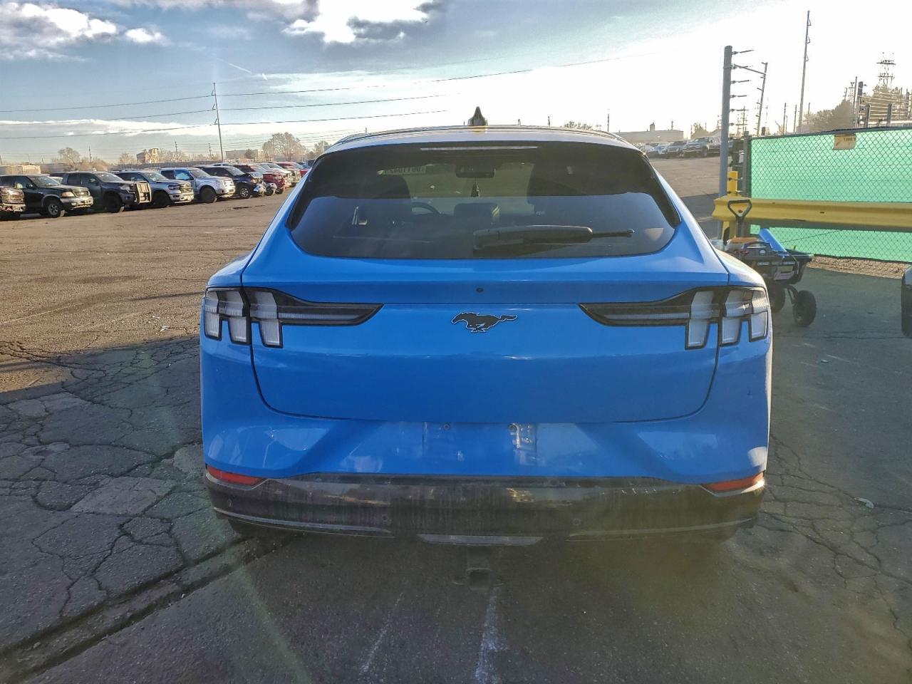 2022 Ford Mustang Mach-E Premium - Фото 6