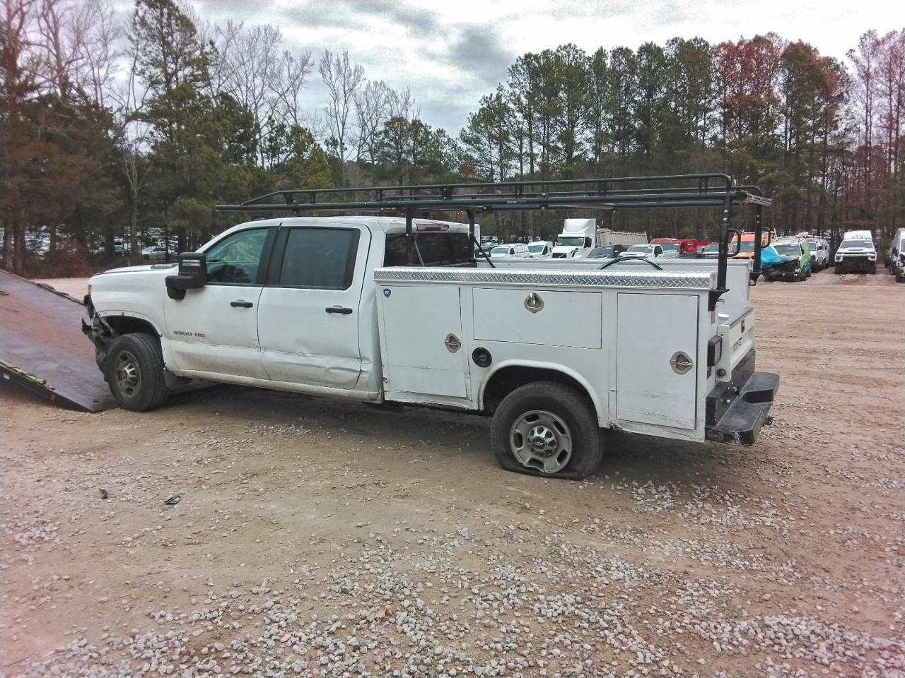 2025 Chevrolet Silverado K2500 Heavy Duty - Фото 2