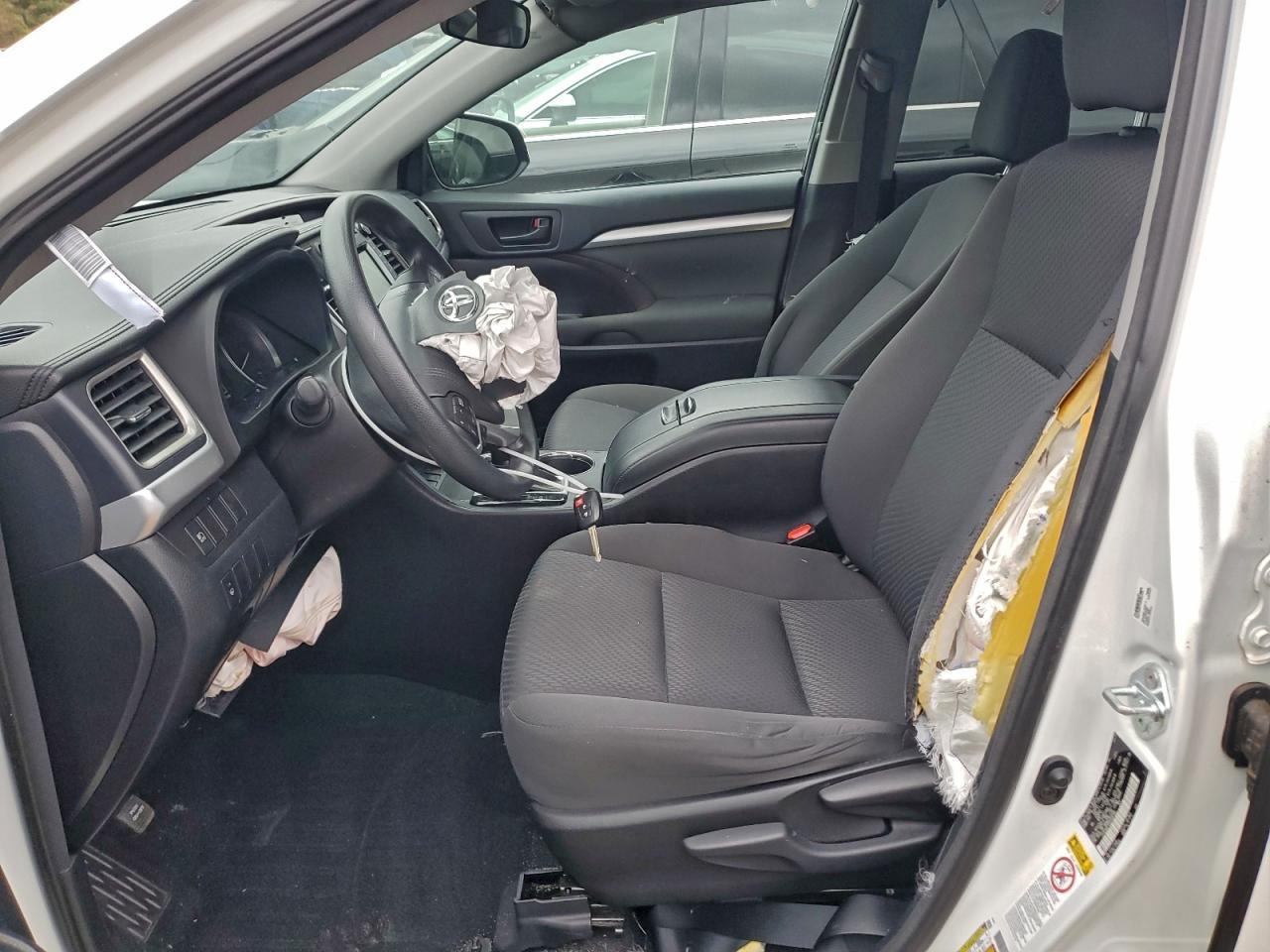 2017 Toyota Highlander Le - Фото 7