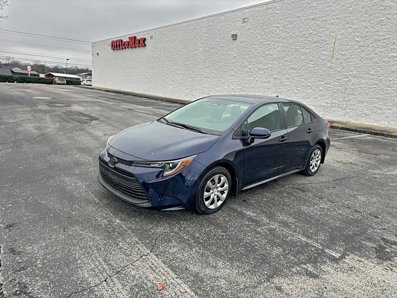 2025 Toyota Corolla Le - Image 2