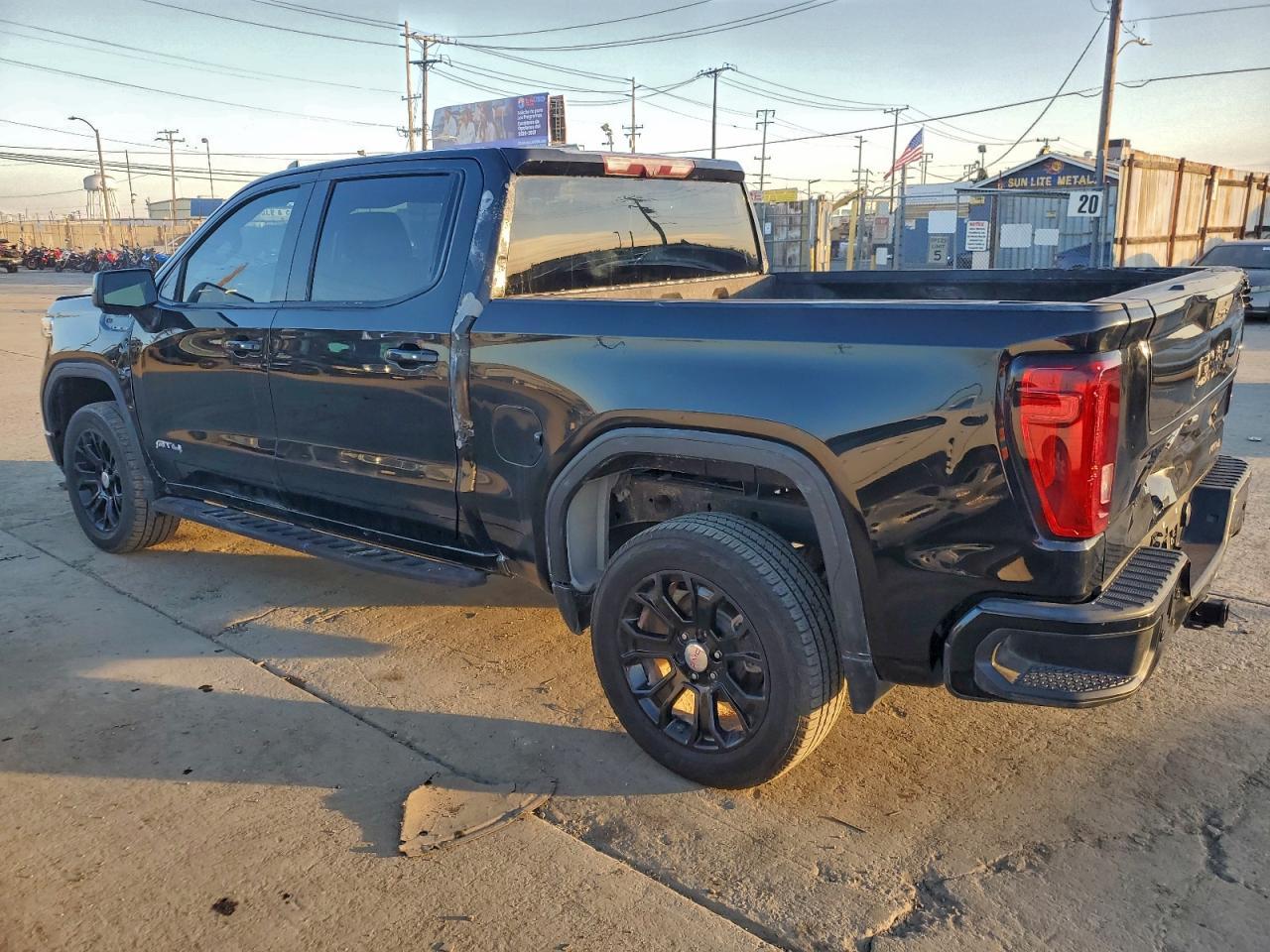 2021 GMC Sierra K1500 At4 - Фото 2