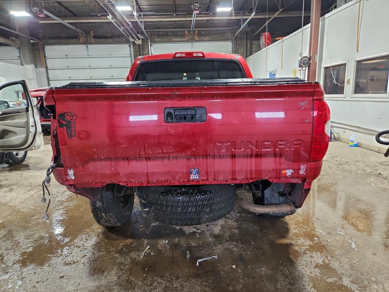 2014 Toyota Tundra Crewmax Sr5 - Image 6