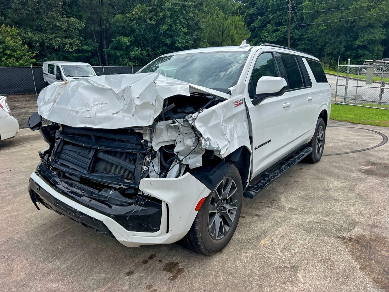 2022 Chevrolet Suburban K1500 Z71 - Image 2
