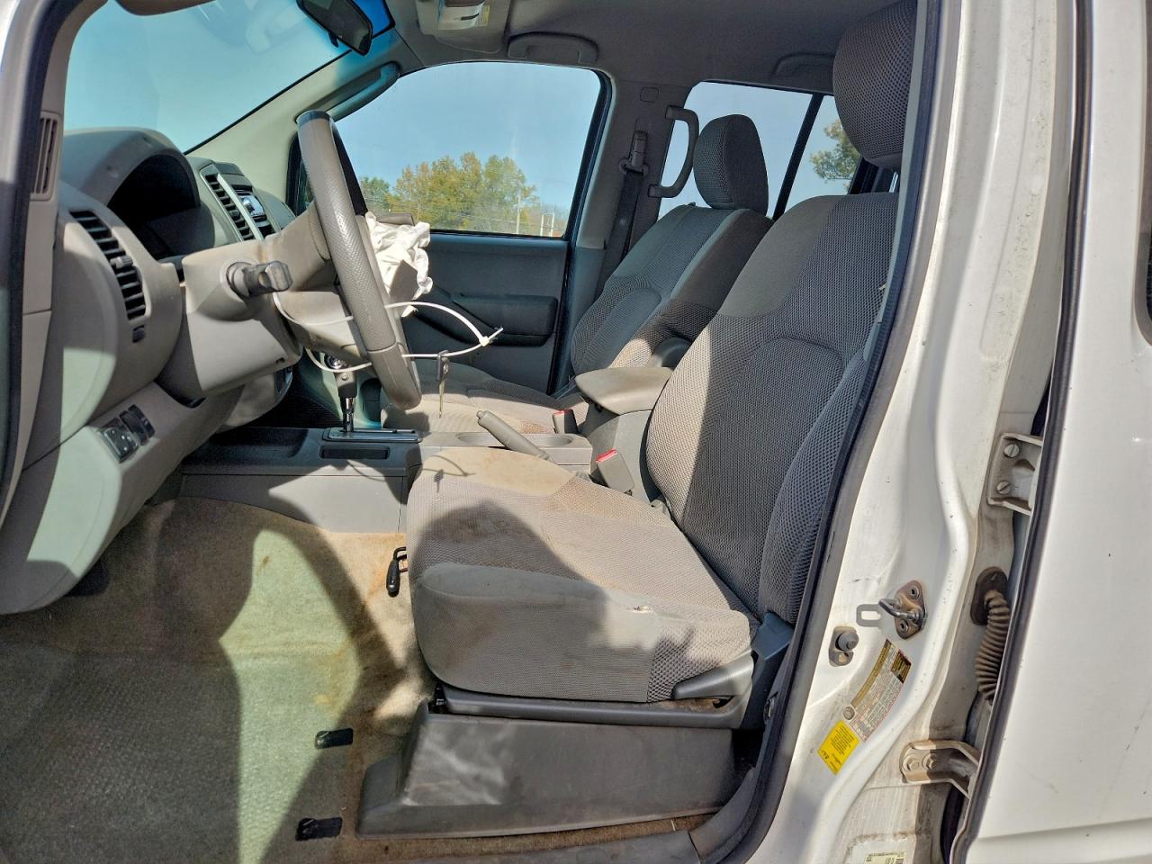 2011 Nissan Frontier S - Image 7
