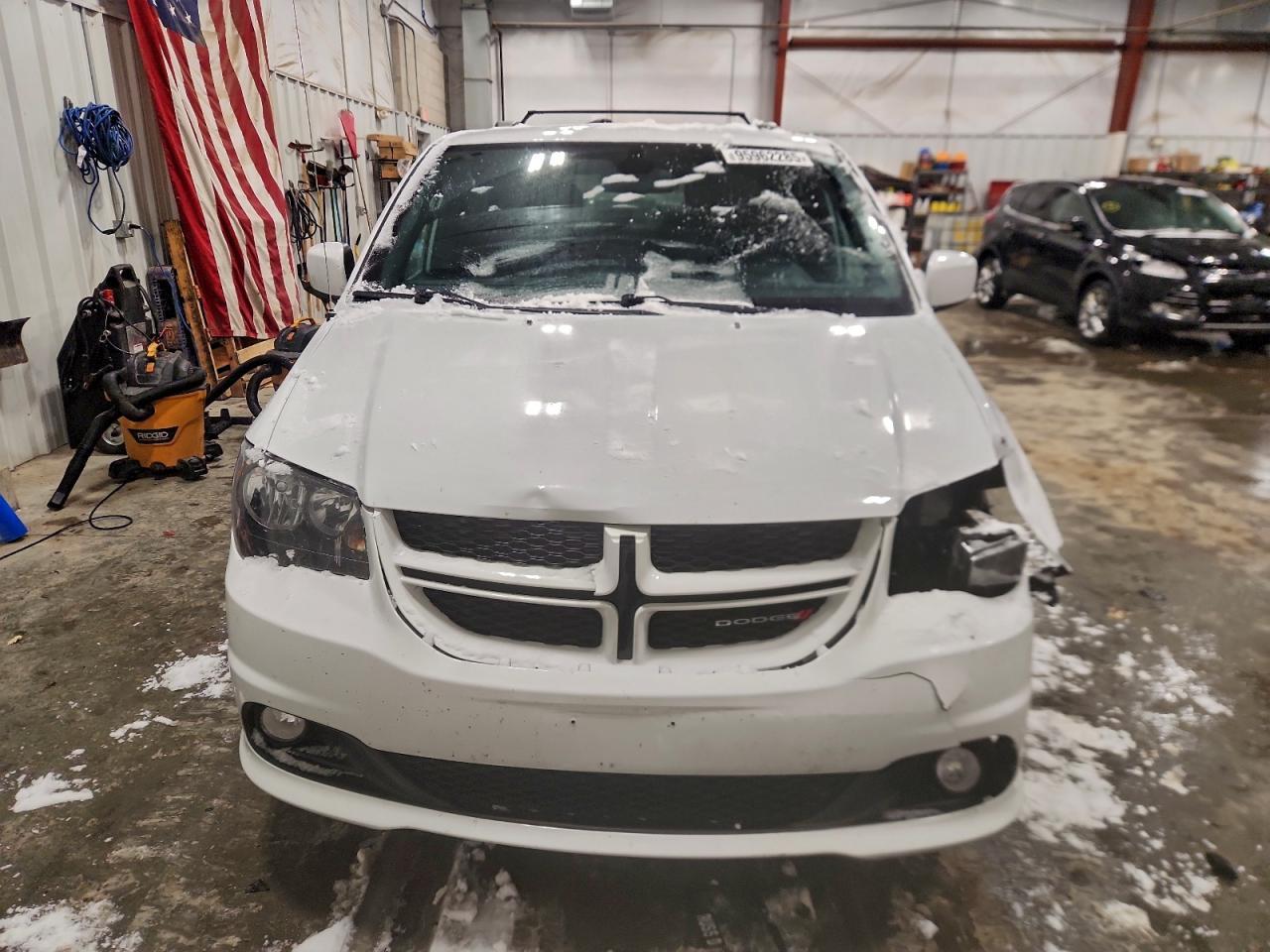 2019 Dodge Grand Caravan Gt - Image 5