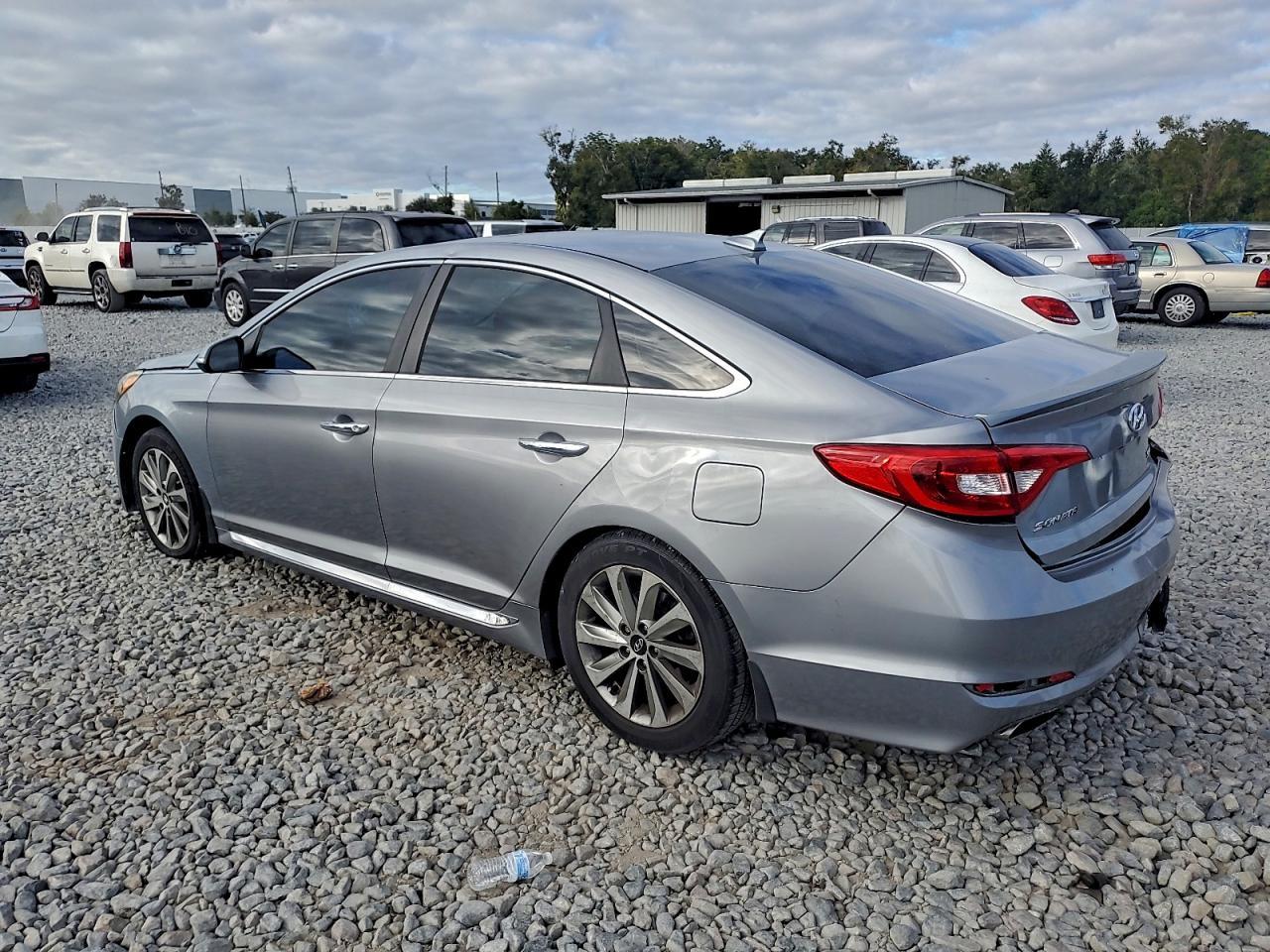 2016 Hyundai Sonata Sport - Фото 2