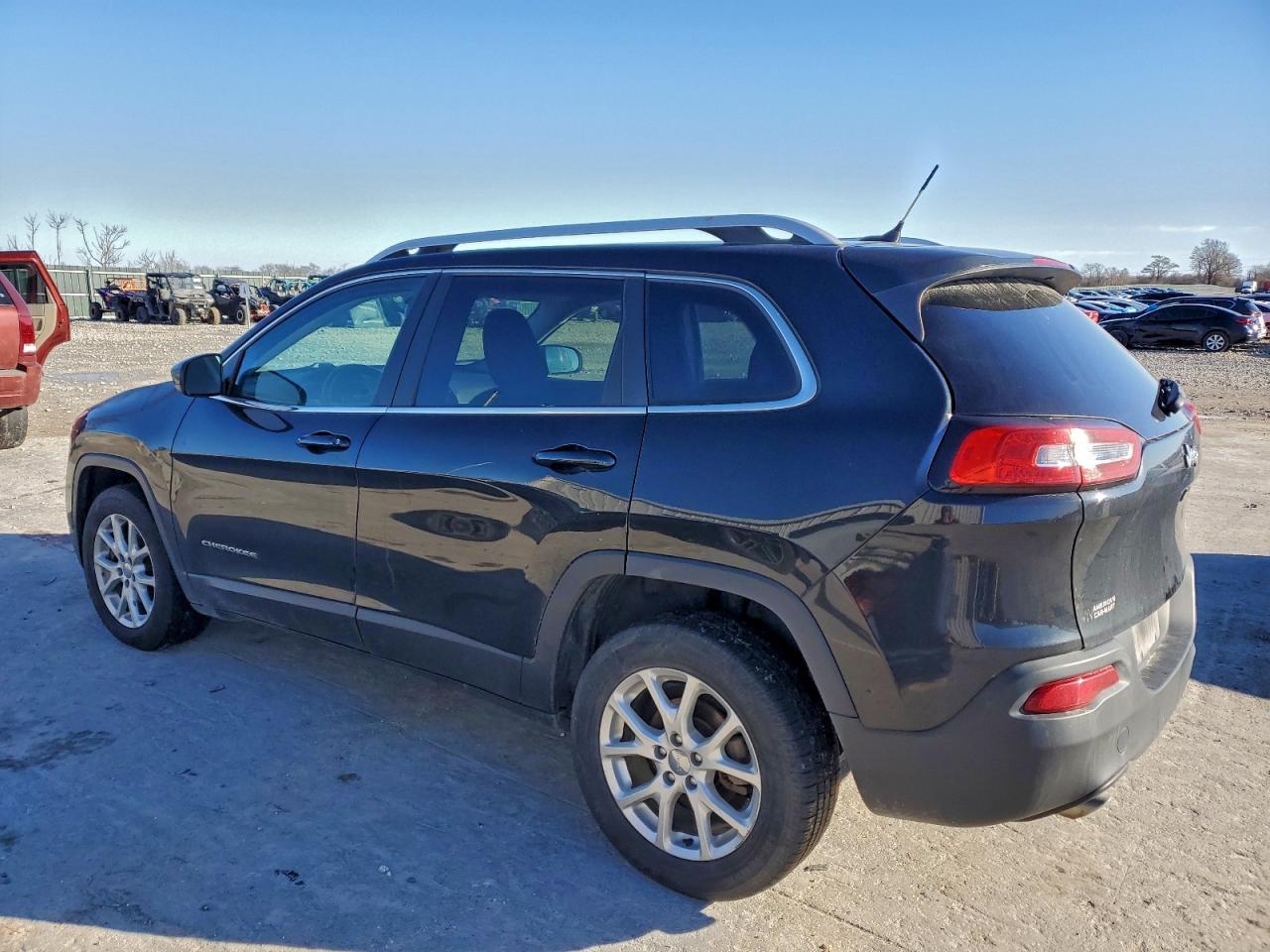 2015 Jeep Cherokee Latitude - Image 2