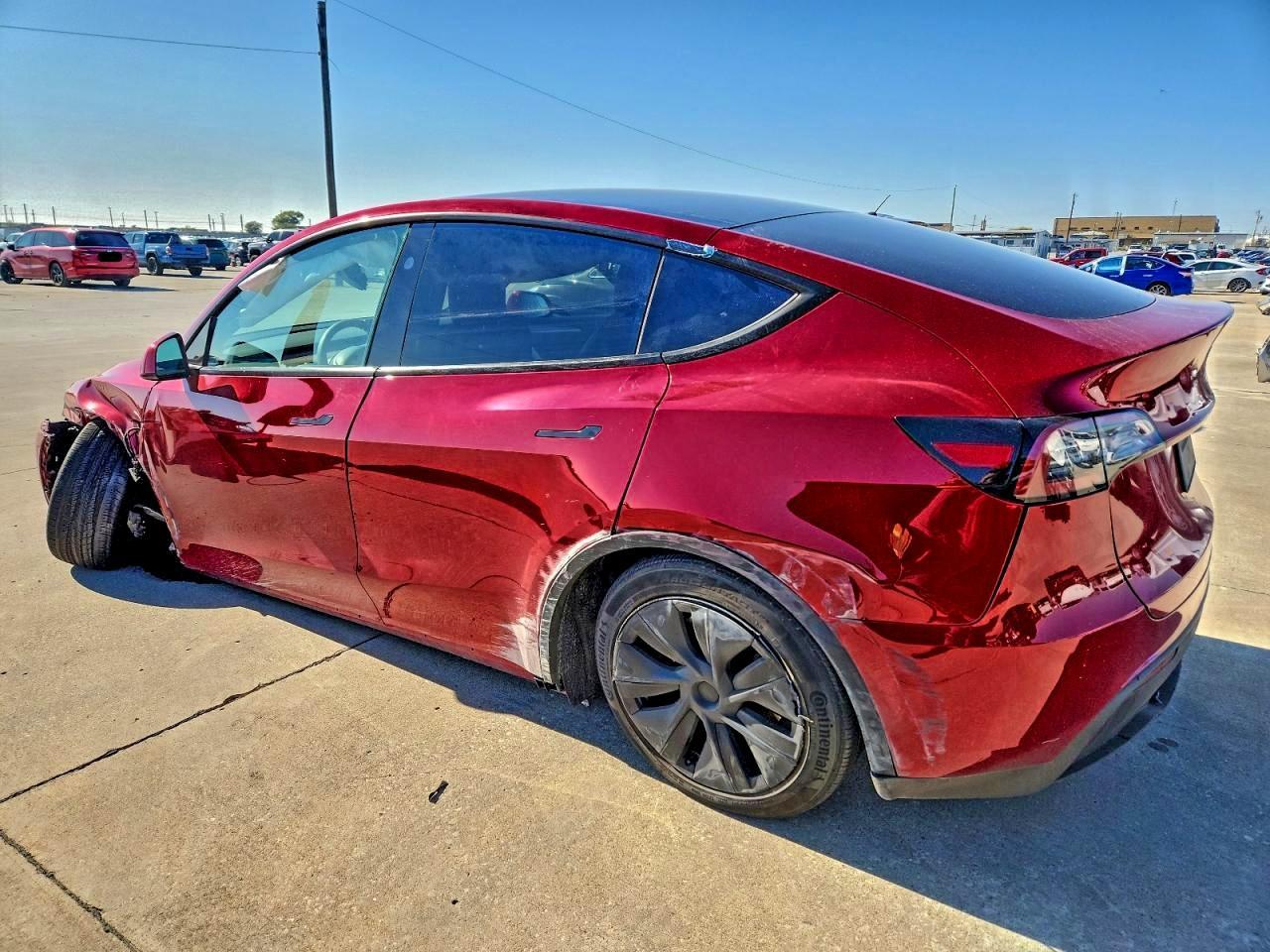 2025 Tesla Model Y - Image 2
