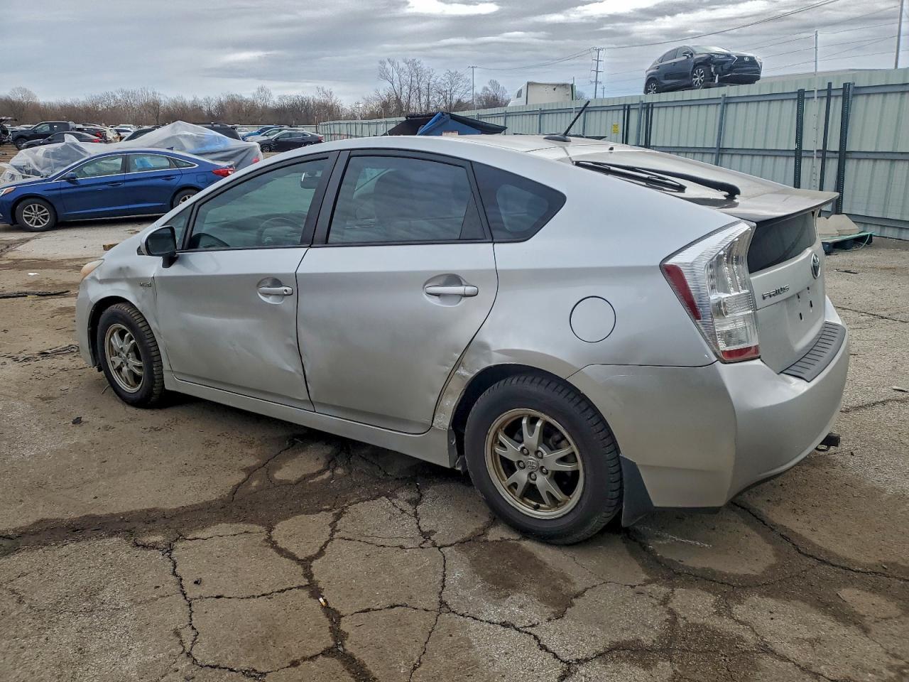2011 Toyota Prius - Фото 2