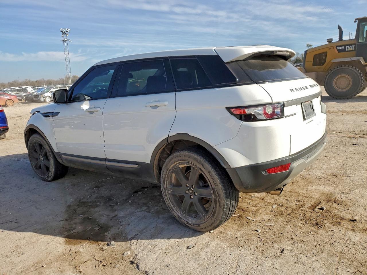 2013 Land Rover Range Rover Evoque Pure Premium - Image 2