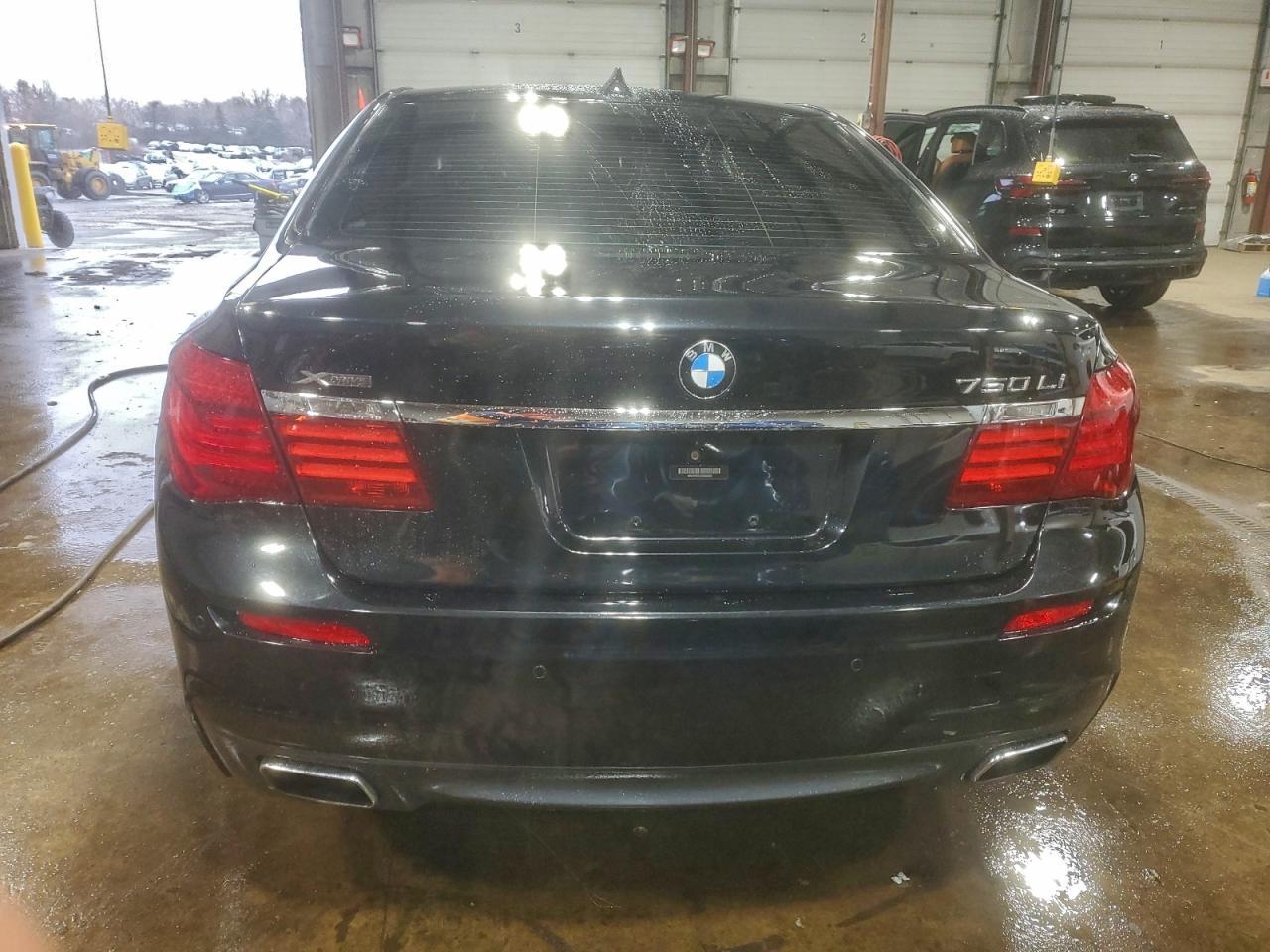 2014 BMW 750 Lxi - Фото 6
