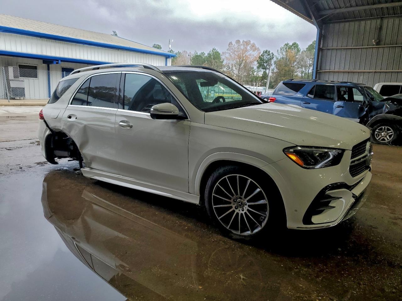 2025 Mercedes-Benz Gle 350 - Image 4