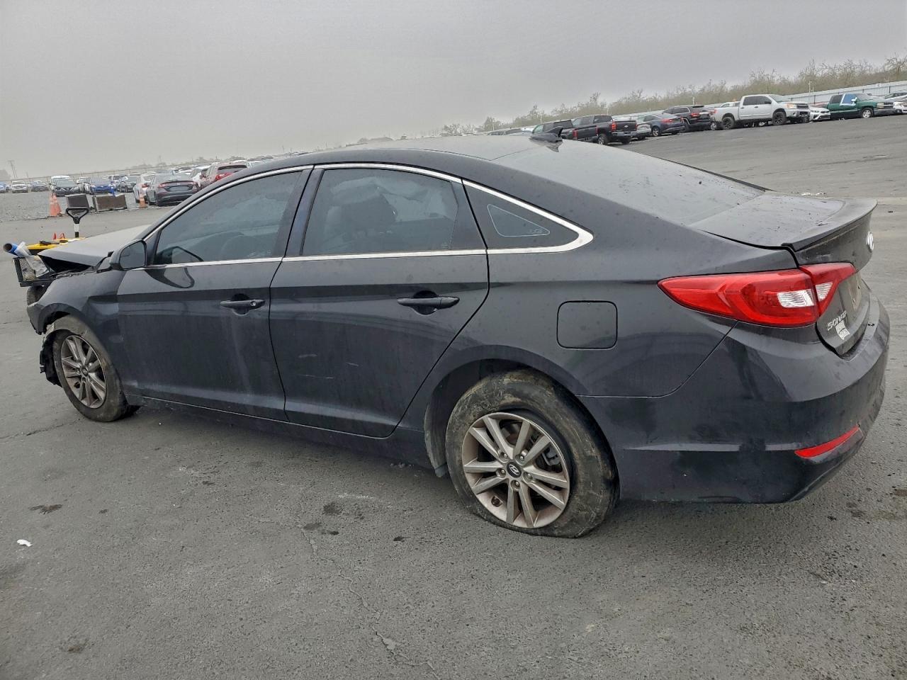 2017 Hyundai Sonata Se - Фото 2