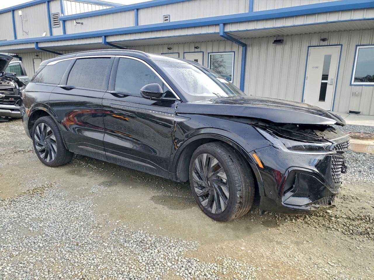 2024 Lincoln Nautilus Black Label - Image 4