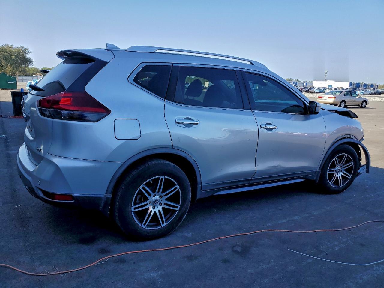 2019 Nissan Rogue S - Image 3